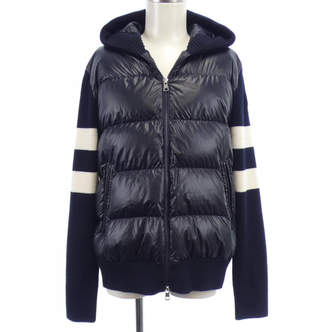 モンクレール MONCLER ダウンジャケット