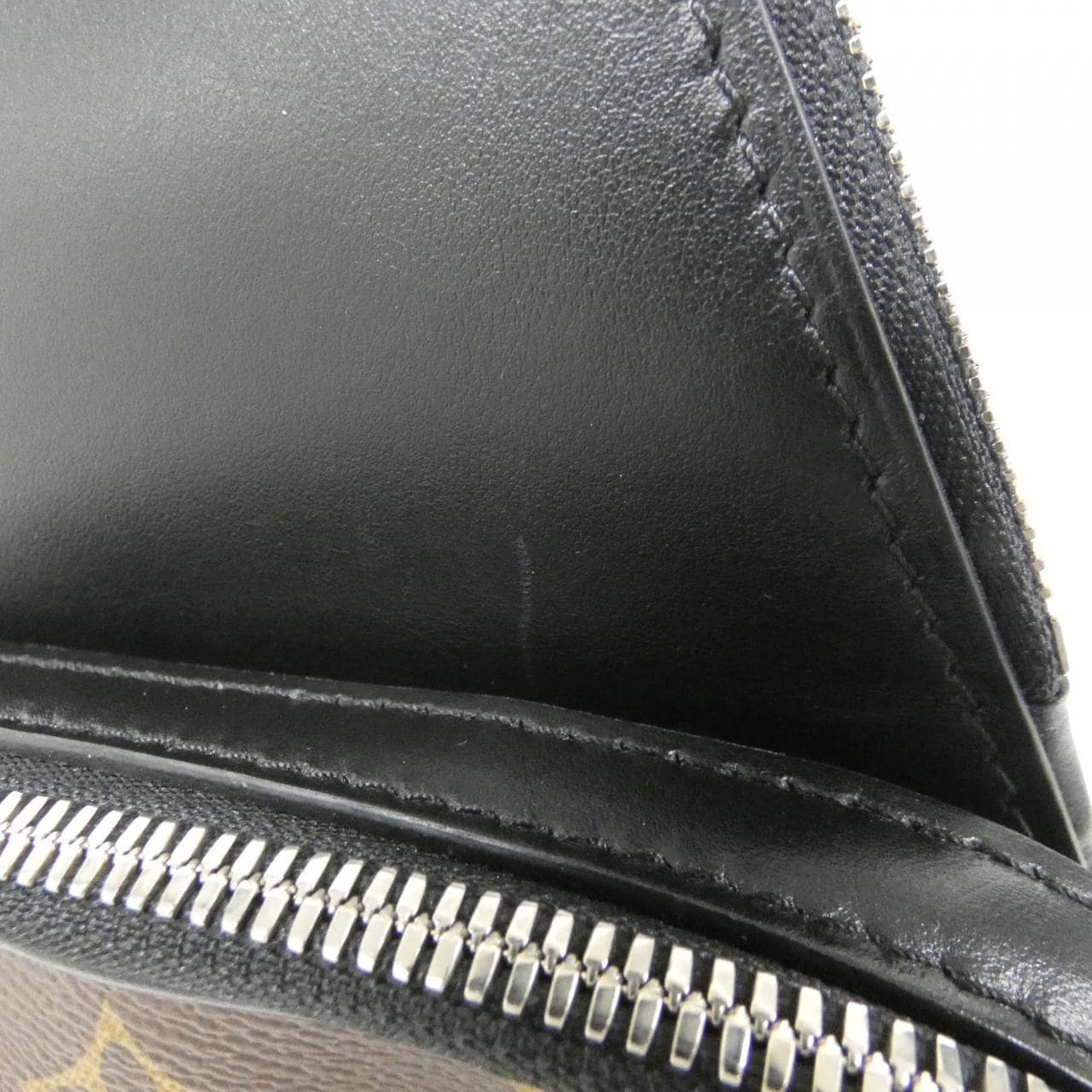 ルイヴィトン モノグラム マカサー アヴェニュー スリングバッグ M46327 ショルダーバッグ