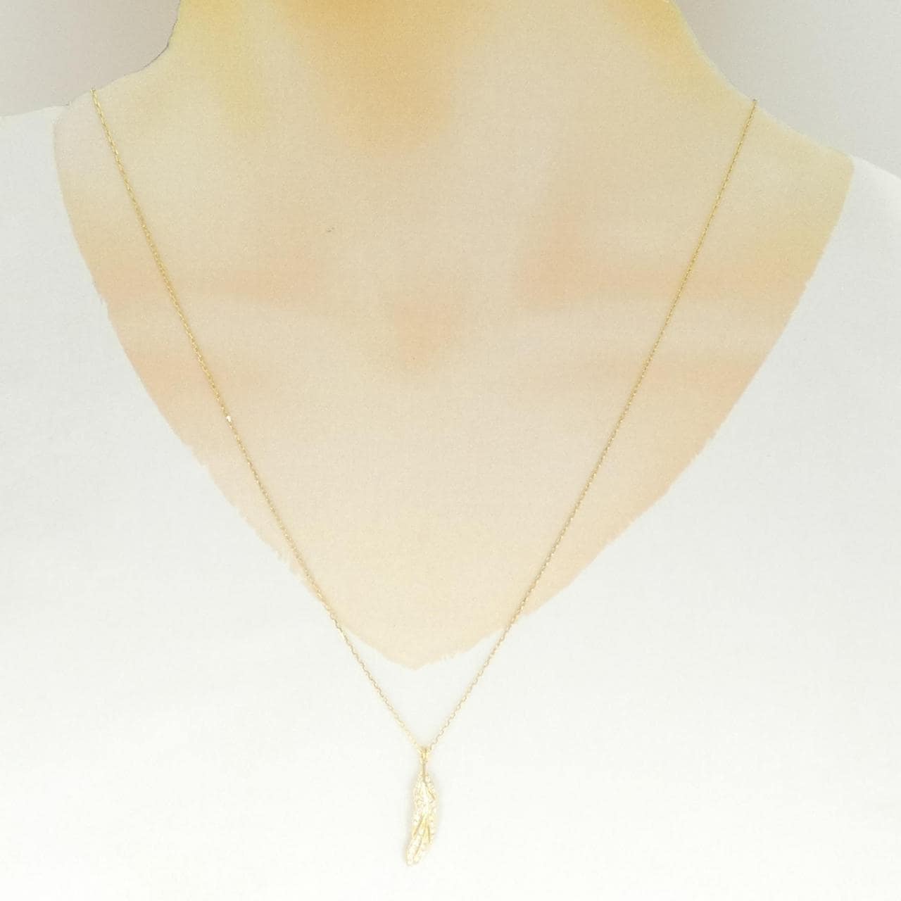 アーカー ウイングスイング ロング ネックレス 0.16CT