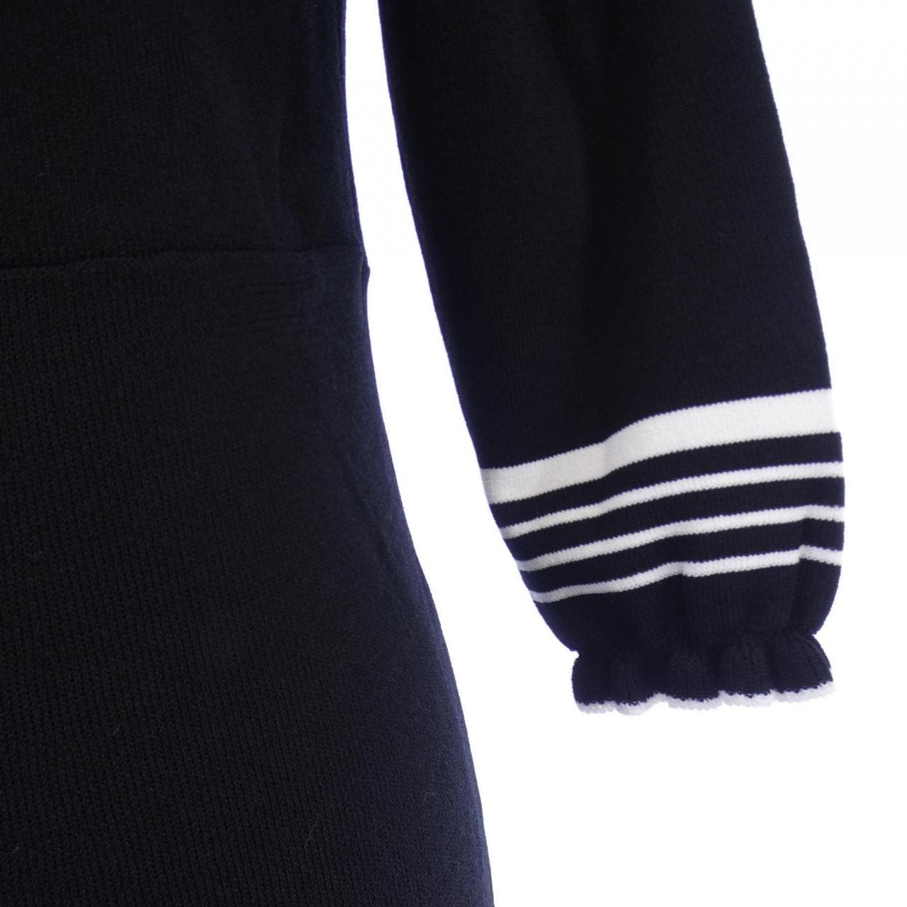 TO BE CHIC One Piece