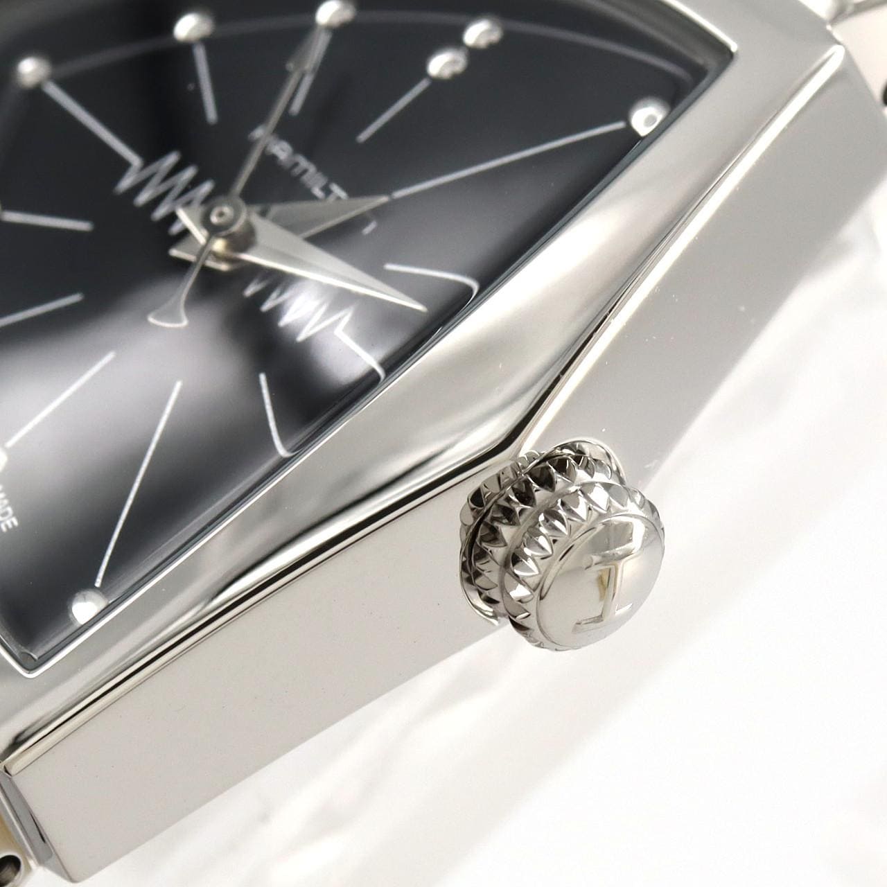 [BRAND NEW] HAMILTON Ventura H242111/H242112/H24211732 SS Quartz