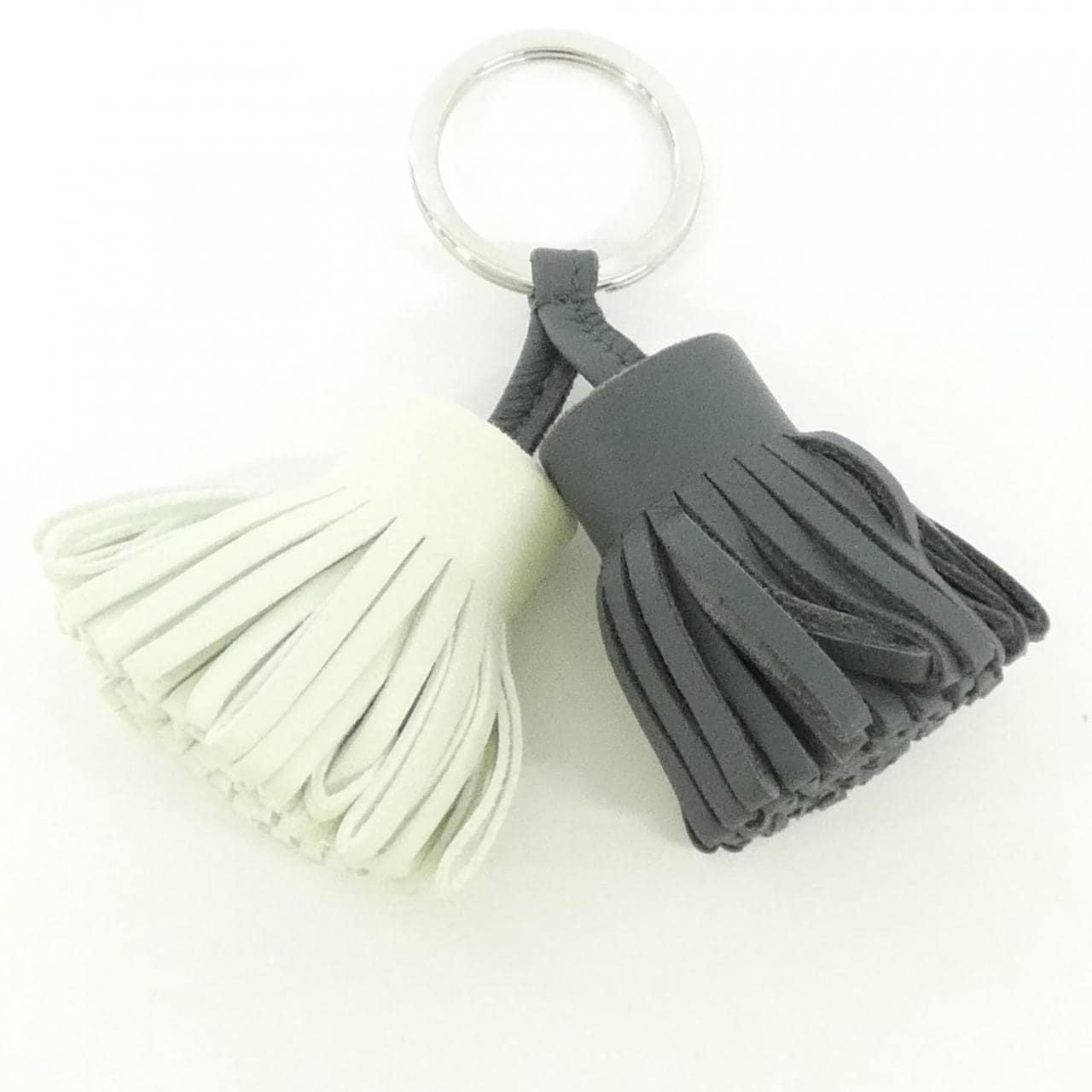 エルメス カルメン ウノドス 077895CJ キーリング