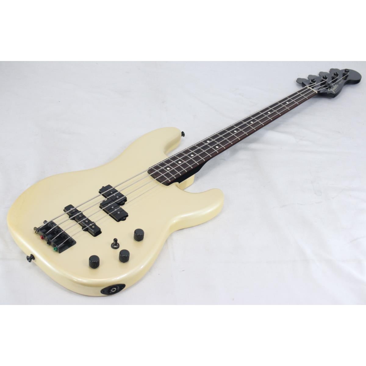 FENDER DUFF MCKAGAN P-BASS