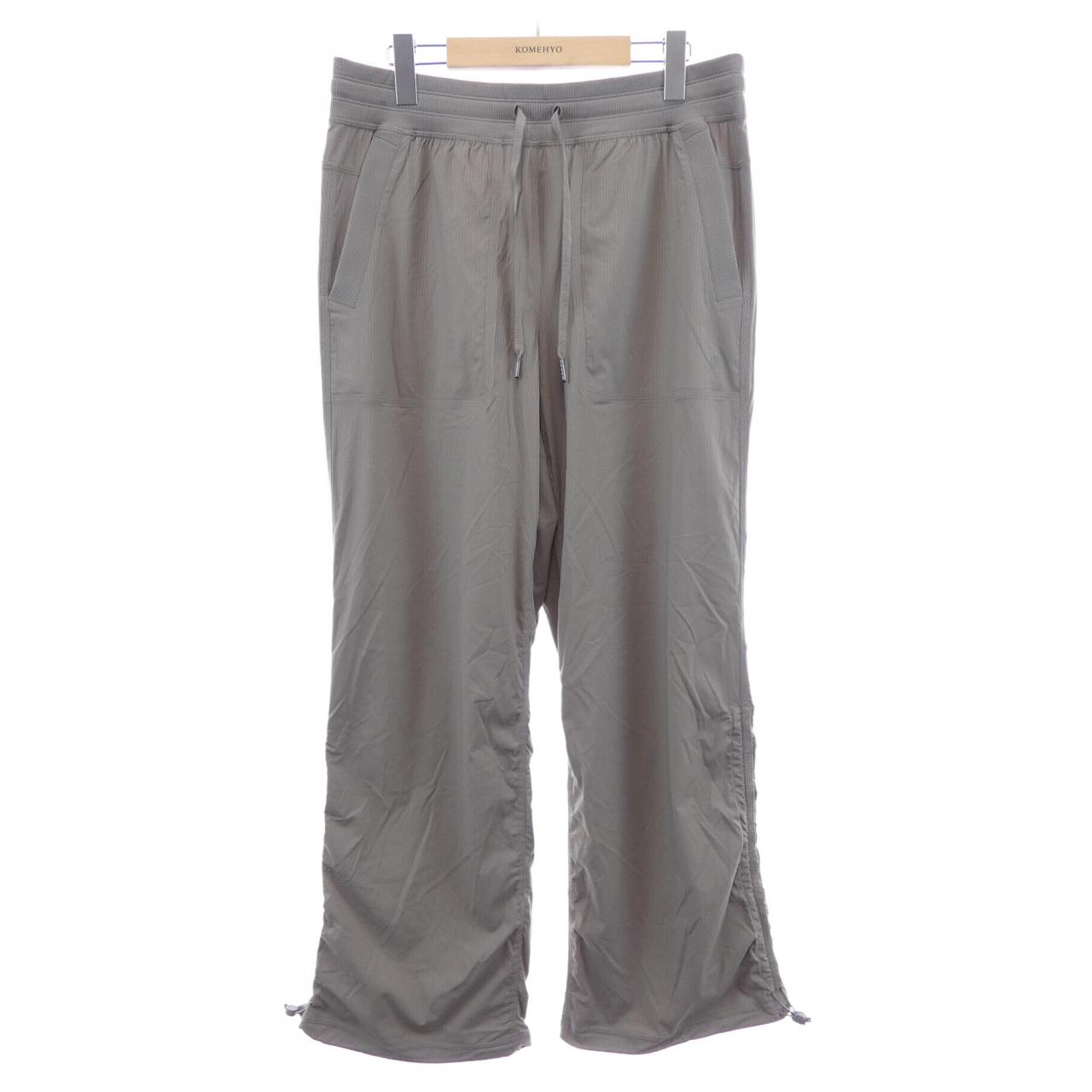 LULULEMON パンツ