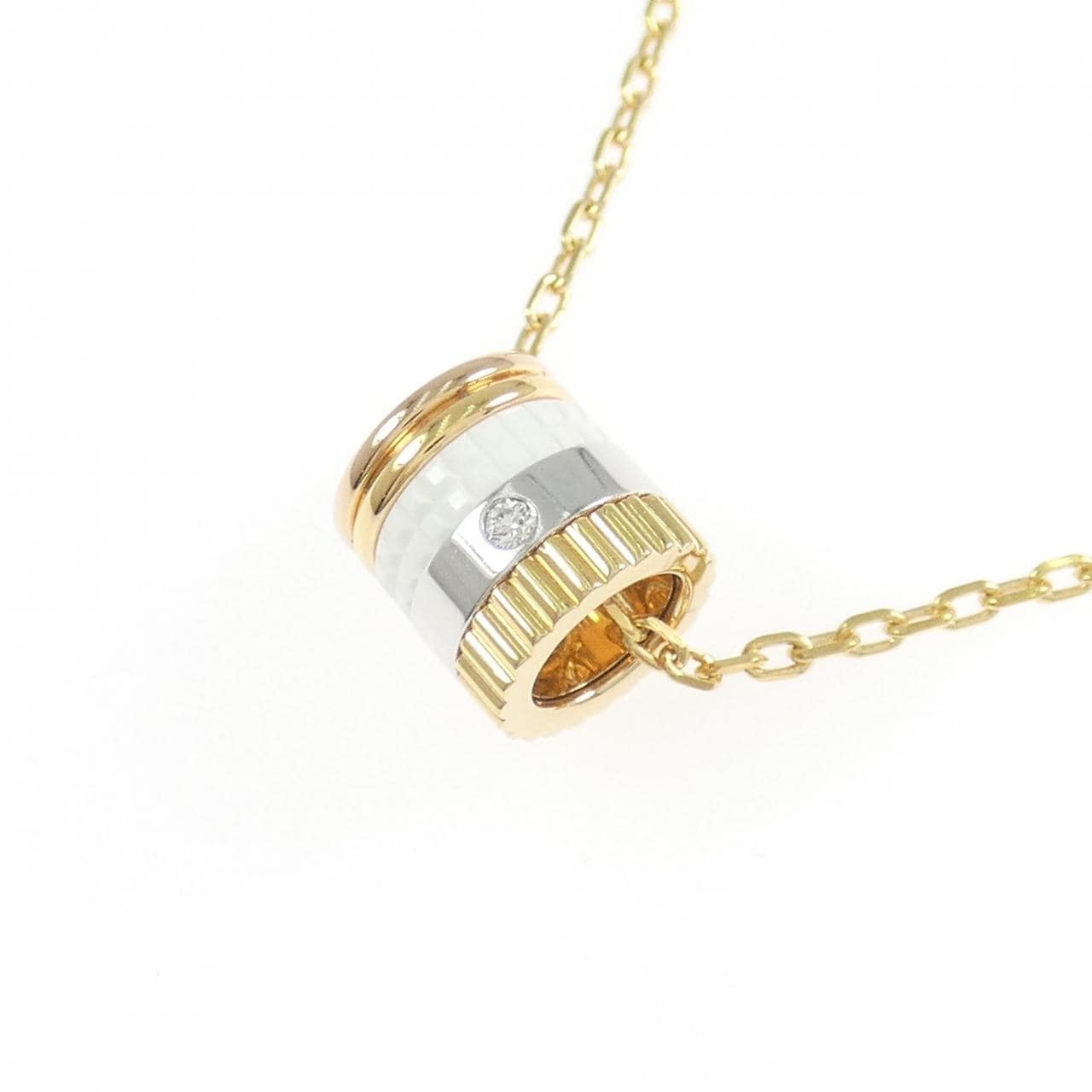 ブシュロン キャトル ホワイト スモール ネックレス