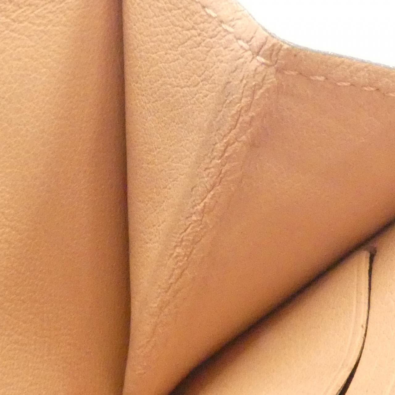 ルイヴィトン マヒナ ジッピー ウォレット M61868 財布