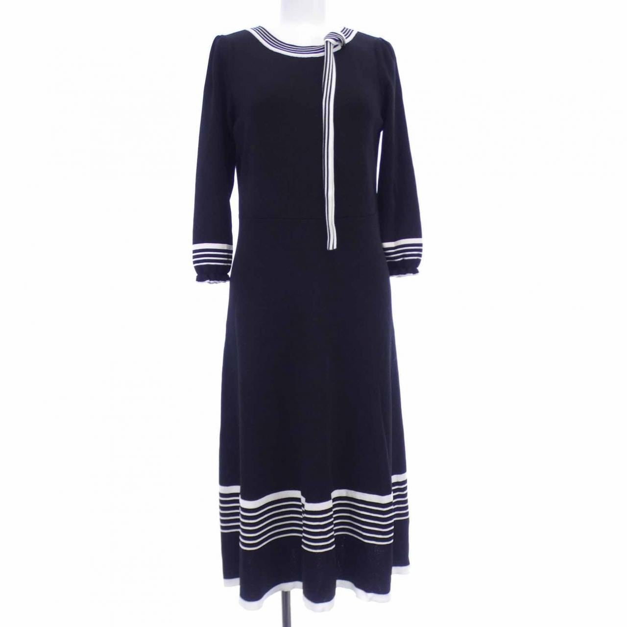 TO BE CHIC One Piece