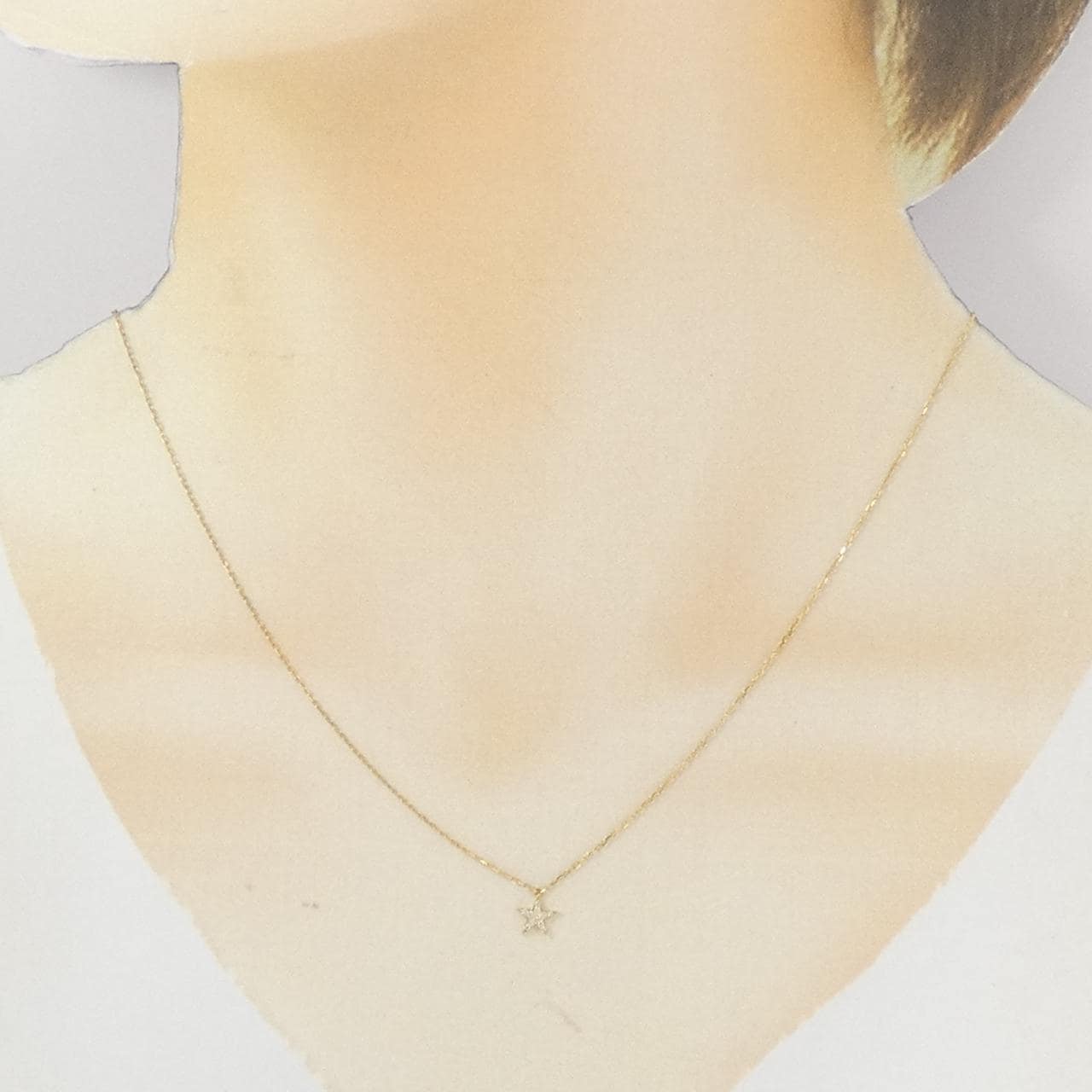 アーカー エトワールパヴェ ネックレス 0.03CT
