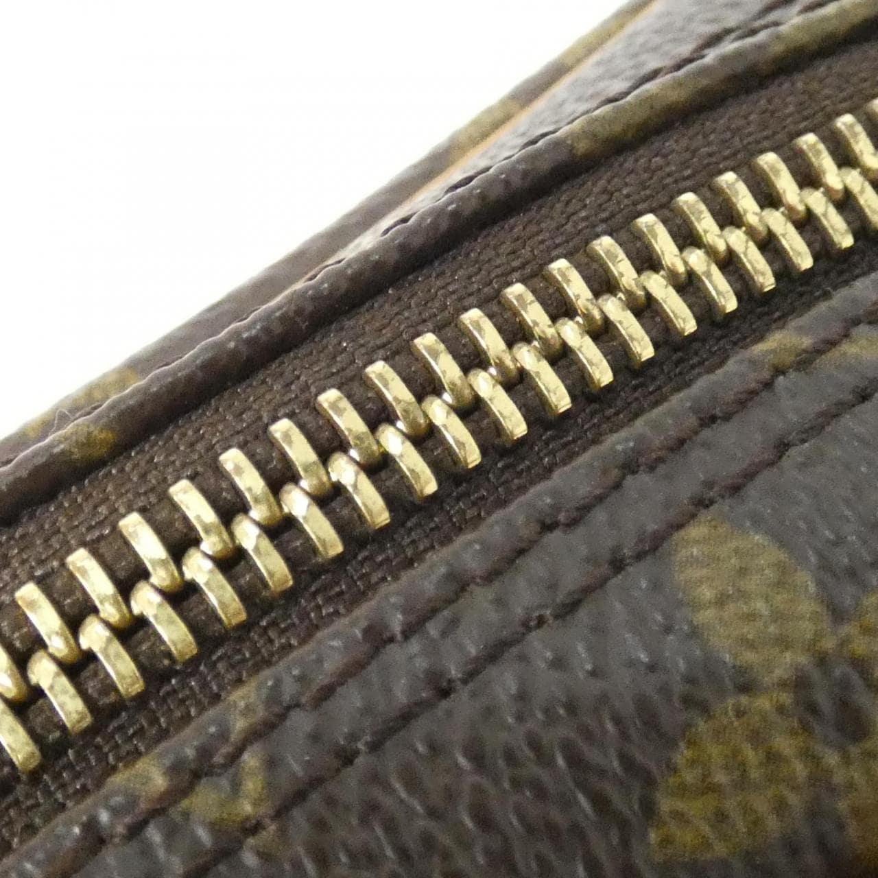 ルイヴィトン モノグラム アマゾン M45236 ショルダーバッグ