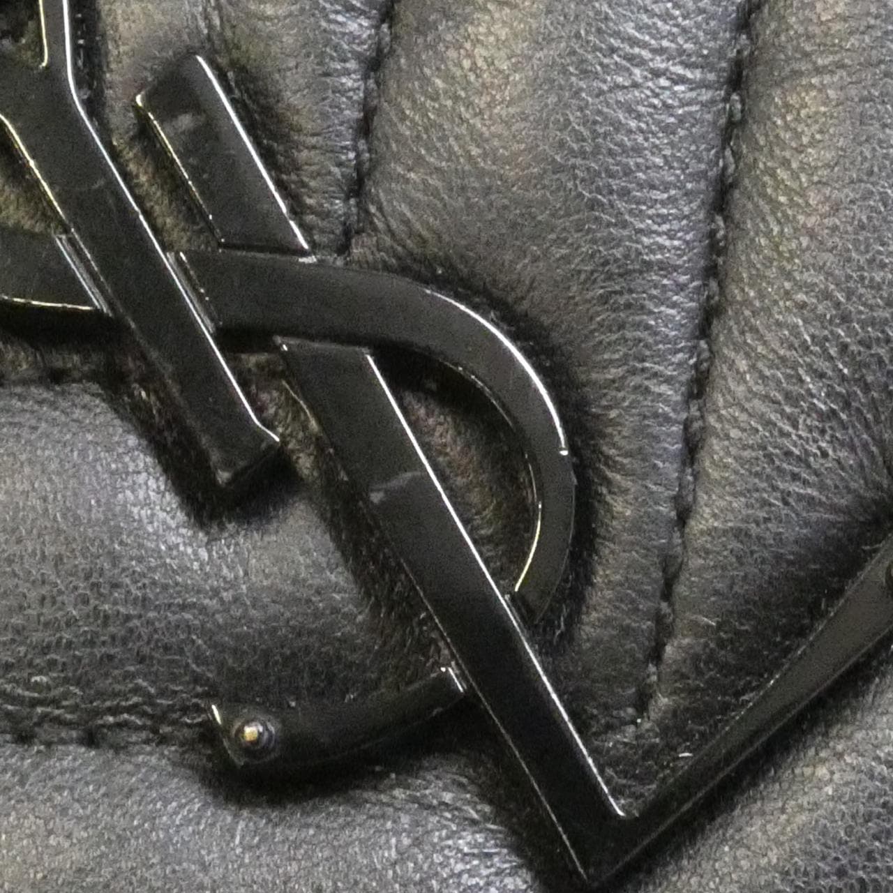 サンローラン 610436 DV708 ショルダーバッグ