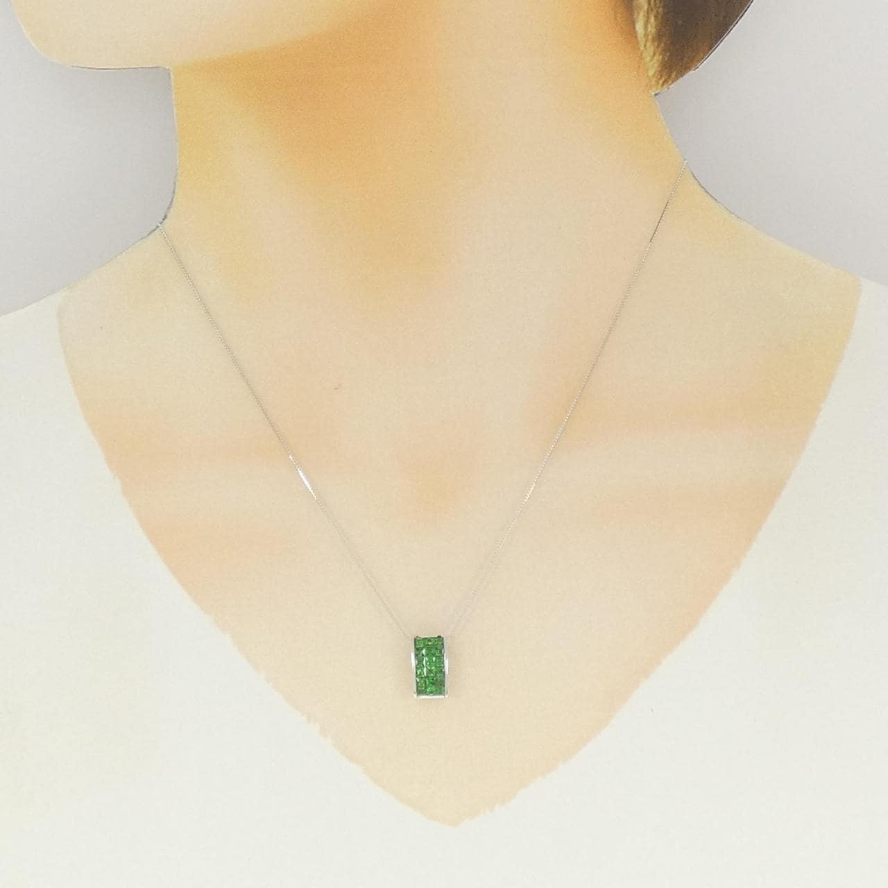 K18WG グリーンガーネット ネックレス 0.77CT