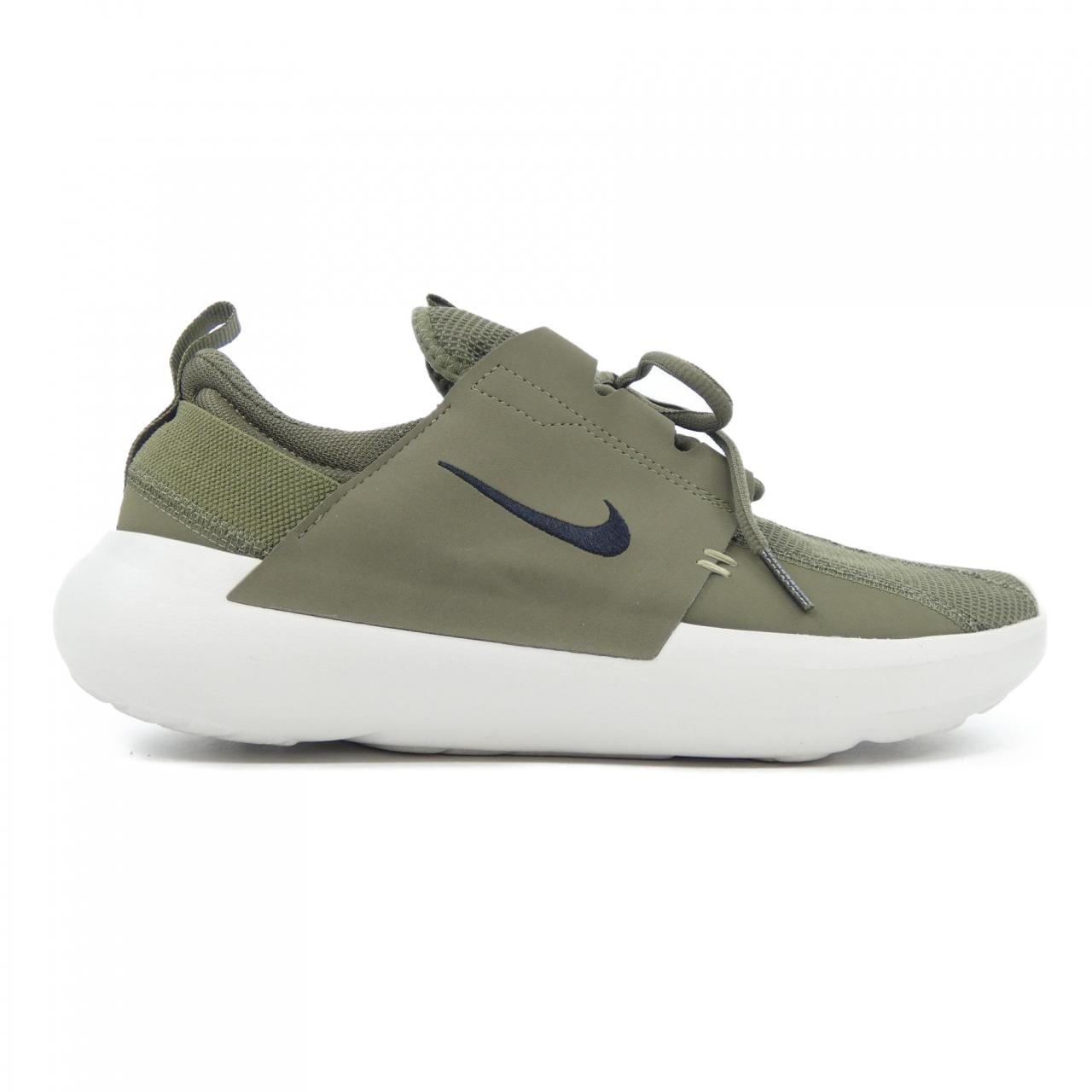 ナイキ NIKE スニーカー