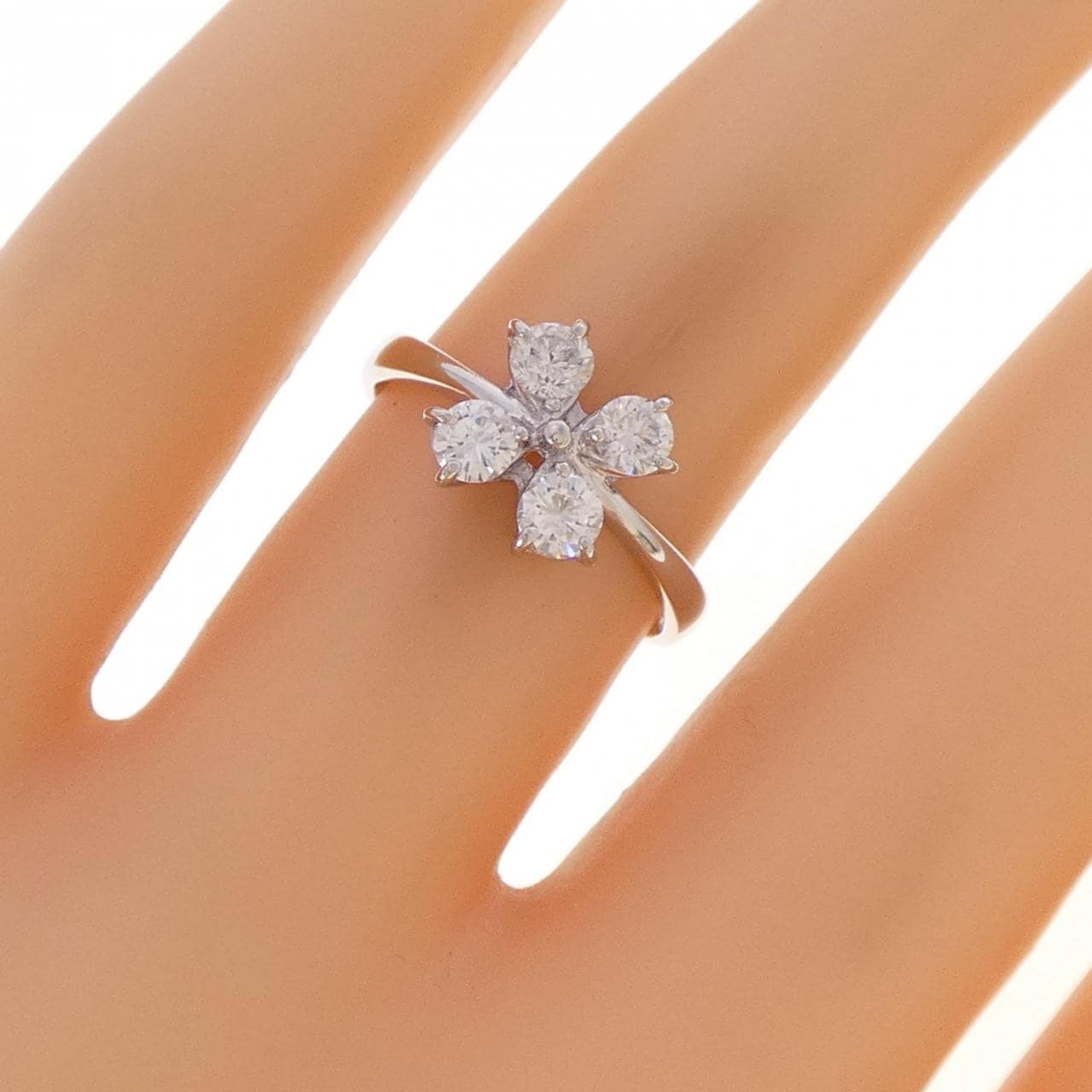 PT900 フラワー ダイヤモンド リング 0.504CT