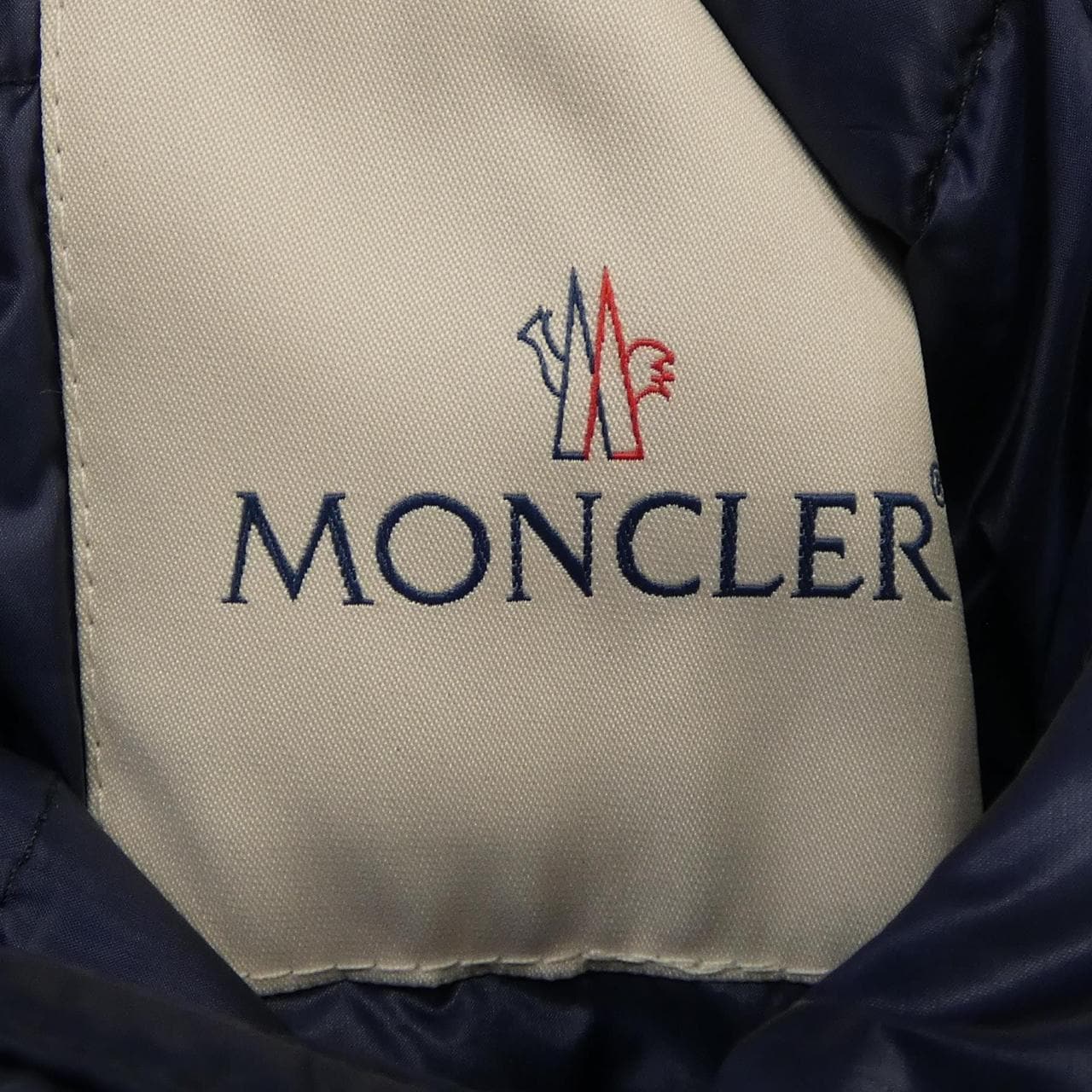 モンクレール MONCLER ダウンジャケット
