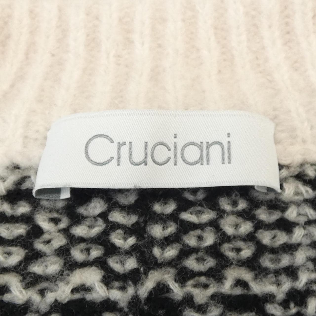 クルチアーニ Cruciani カーディガン