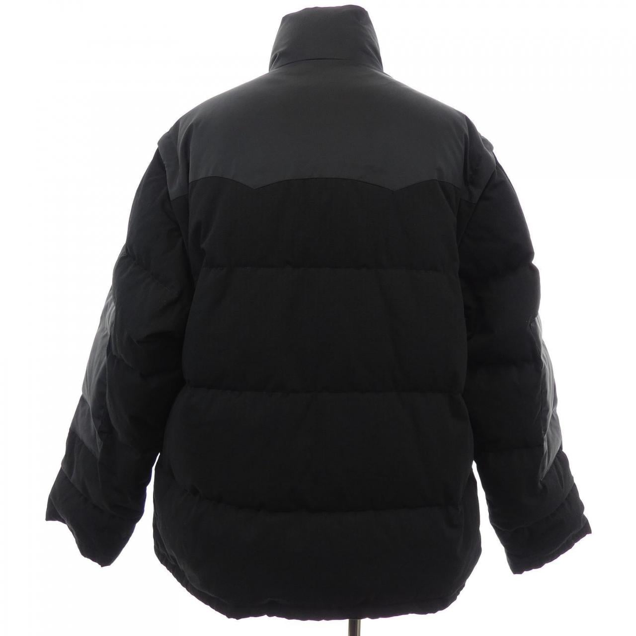 グッチ GUCCI 641311 Z8AMD ダウンジャケット