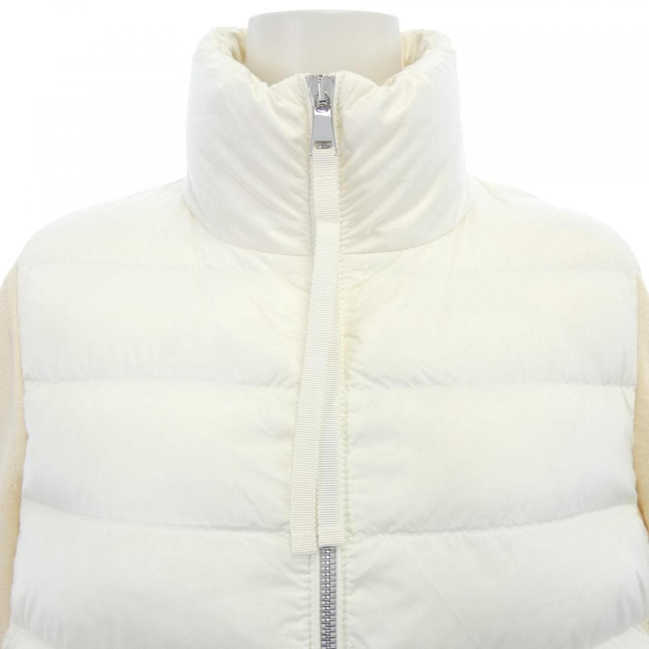 モンクレール MONCLER 20939B00030 ダウンジャケット