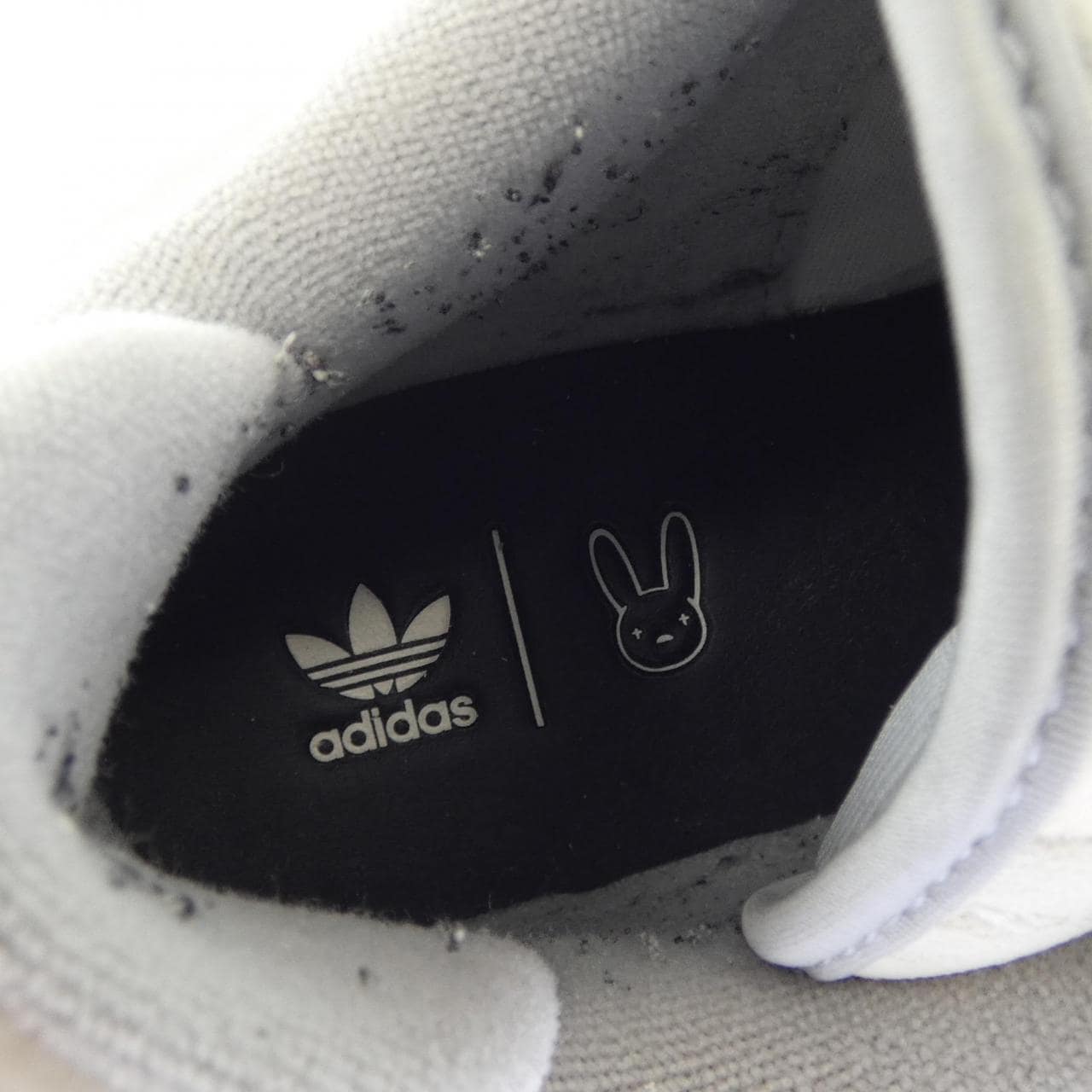 アディダス ADIDAS HQ2153 スニーカー