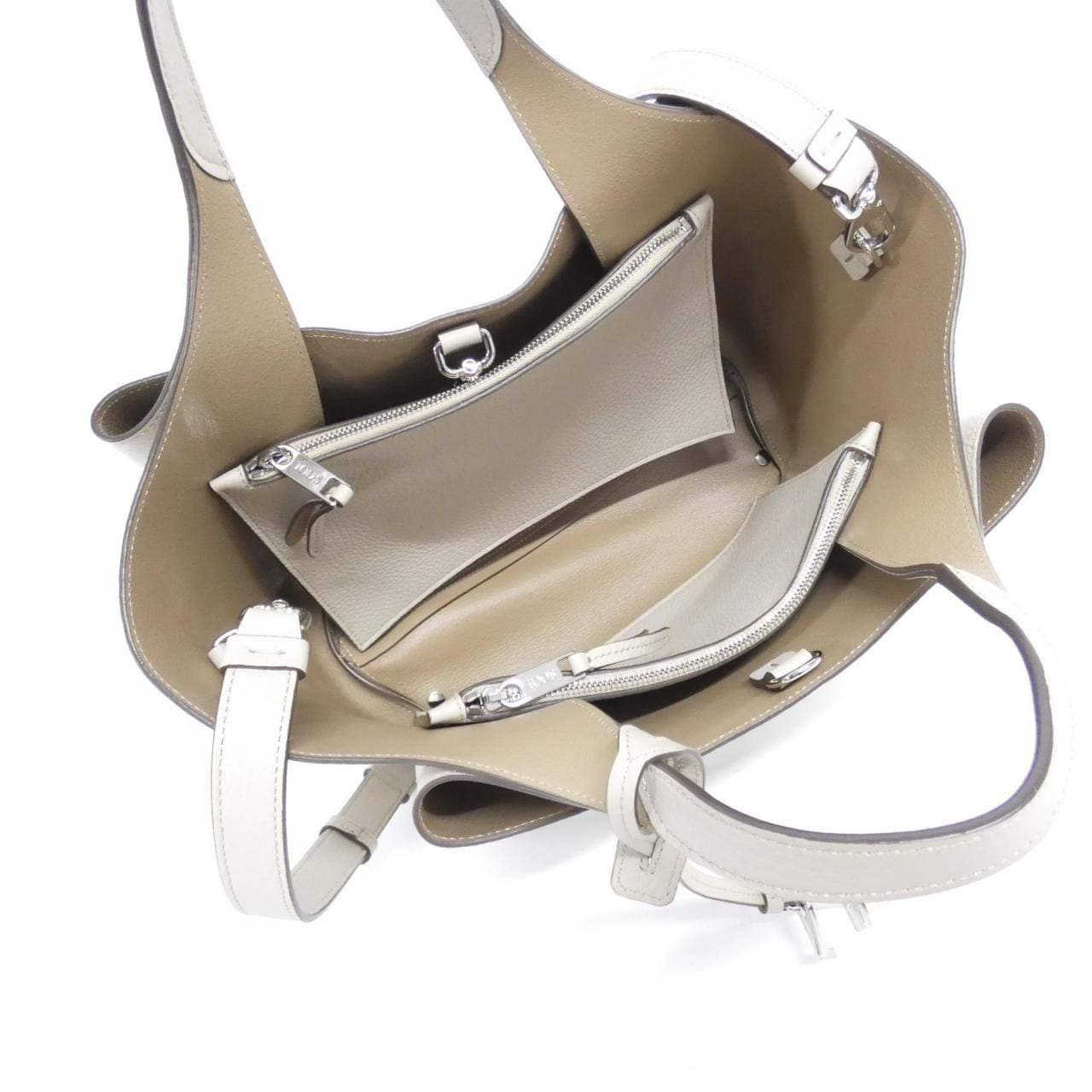 トッズ XBWAPAFL100QRI9O22 バッグ