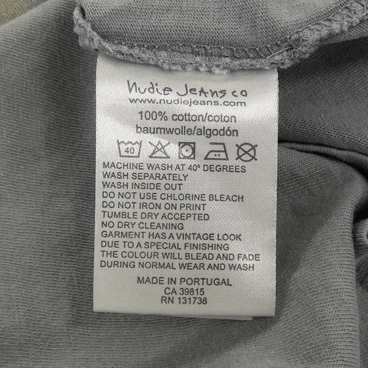 ヌーディージーンズ NUDIE JEANS Tシャツ
