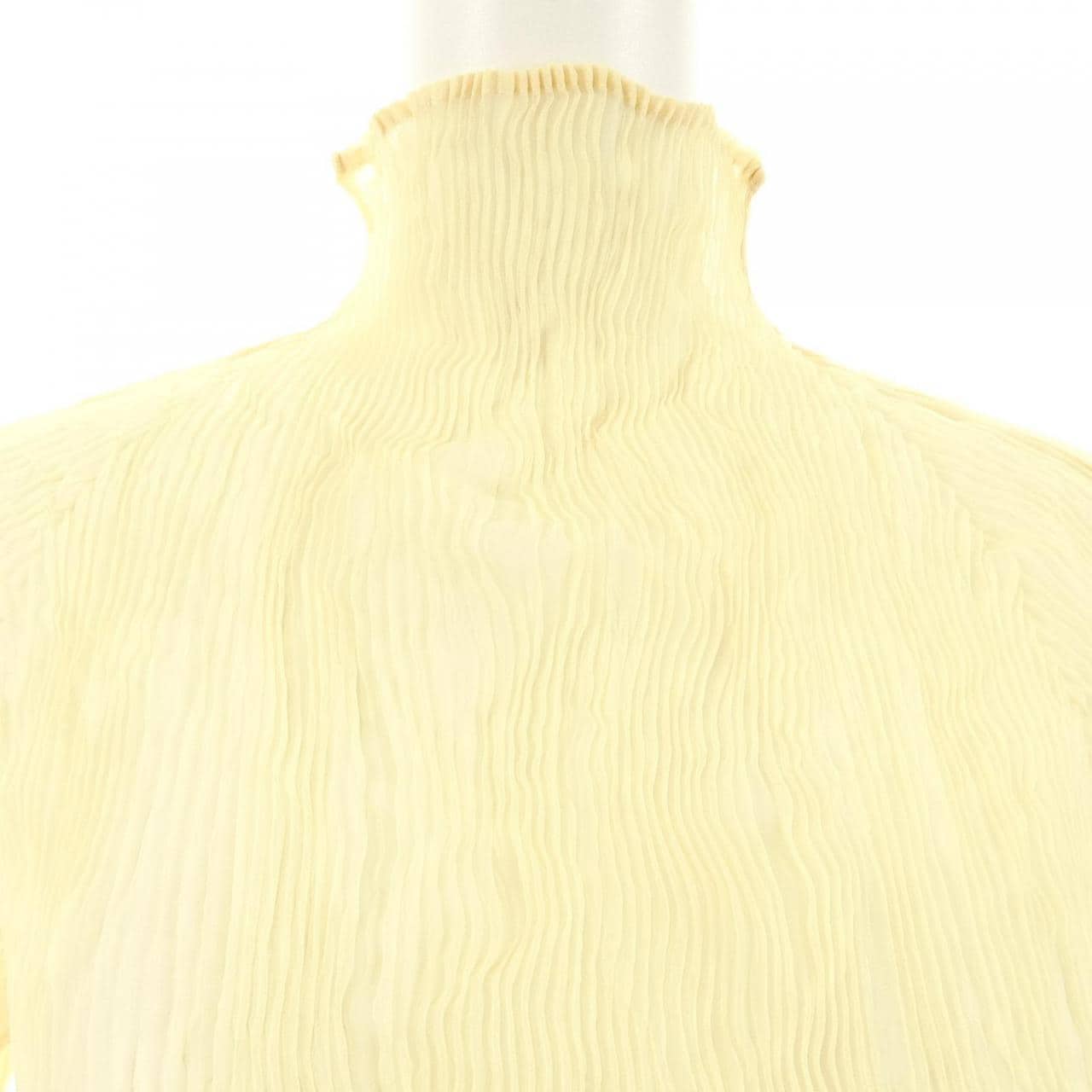 イッセイミヤケ ISSEY MIYAKE IM02FJ934 トップス