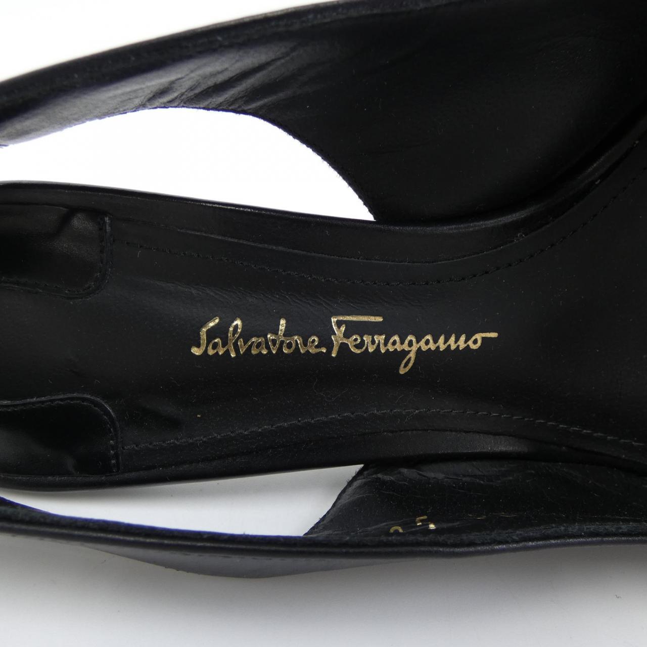 サルヴァトーレフェラガモ SALVATORE FERRAGAMO パンプス