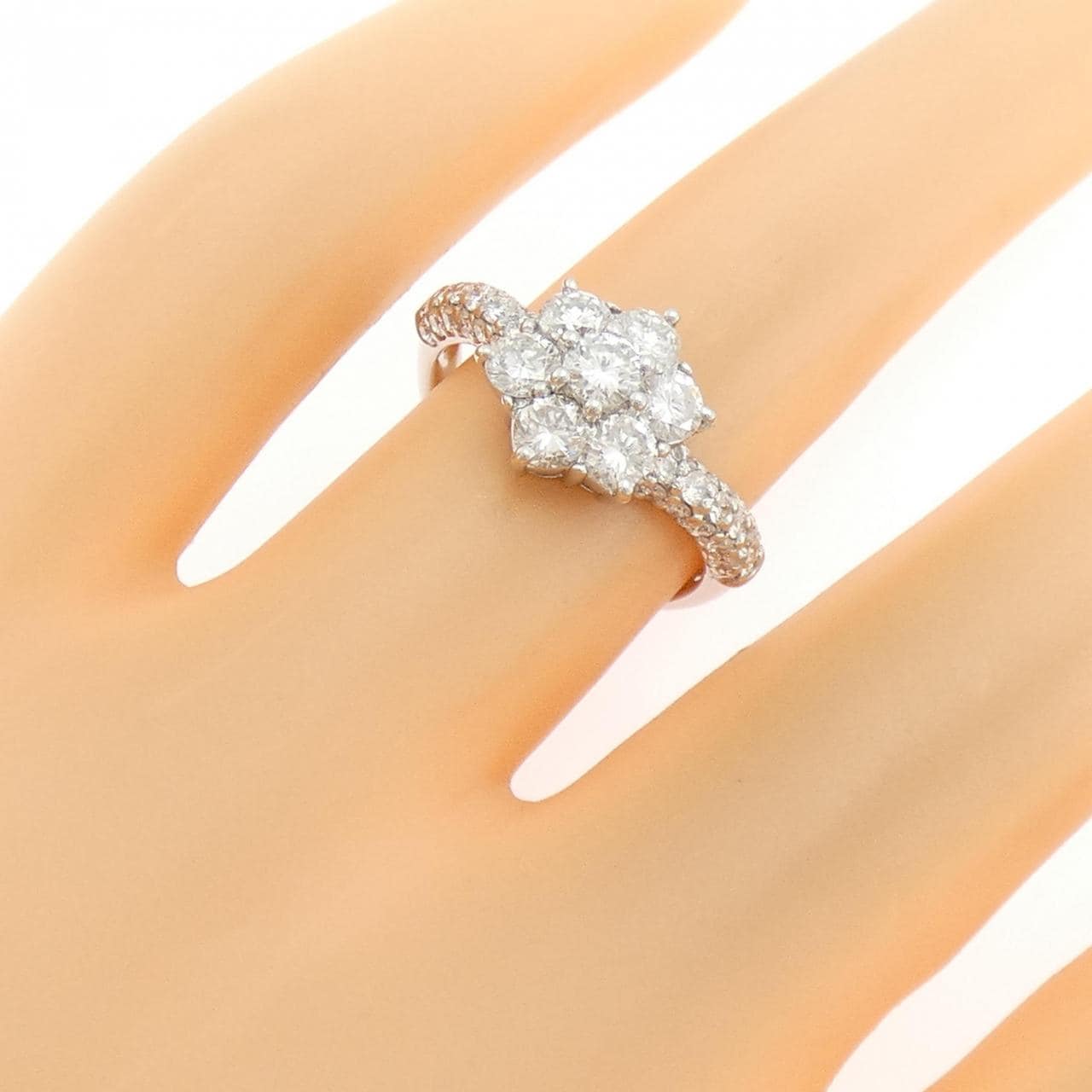 PT900 フラワー ダイヤモンド リング 1.40CT