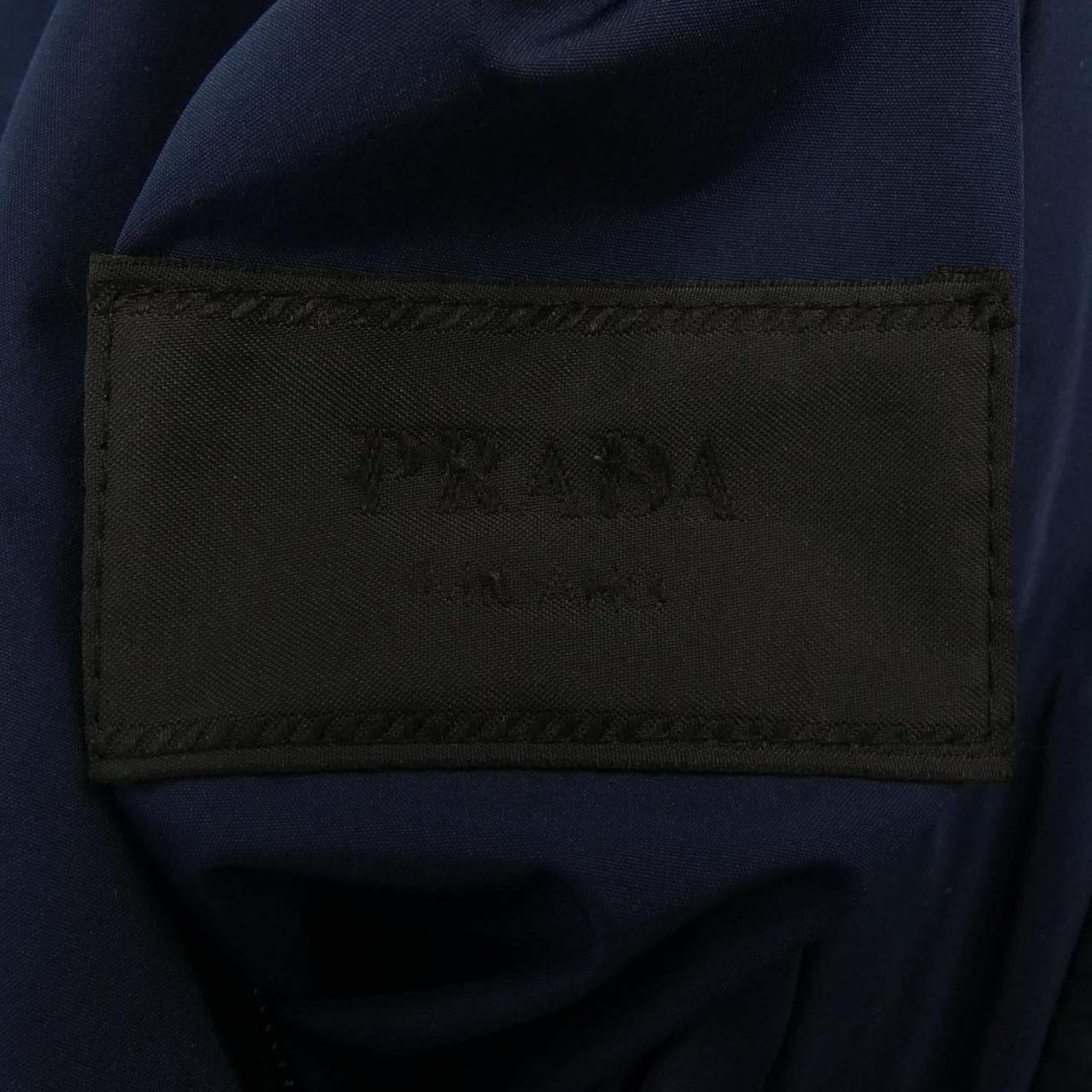 プラダ PRADA SGN962 ダウンジャケット