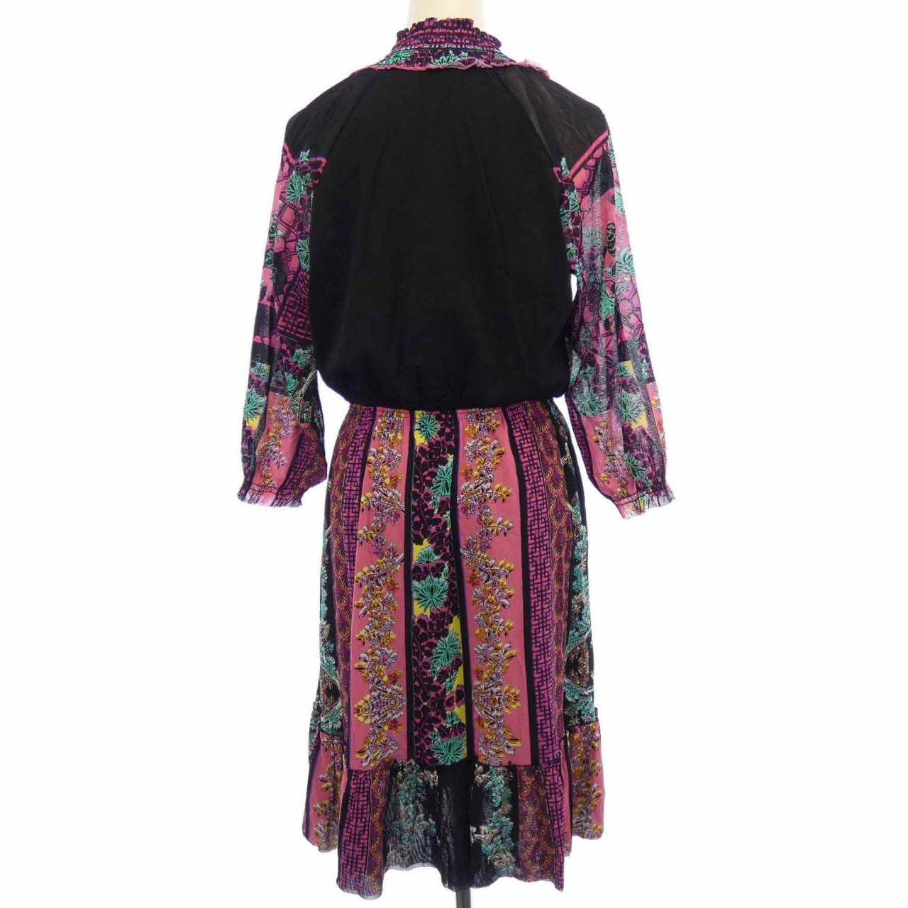 ヴィヴィアンタム VIVIENNE TAM ワンピース