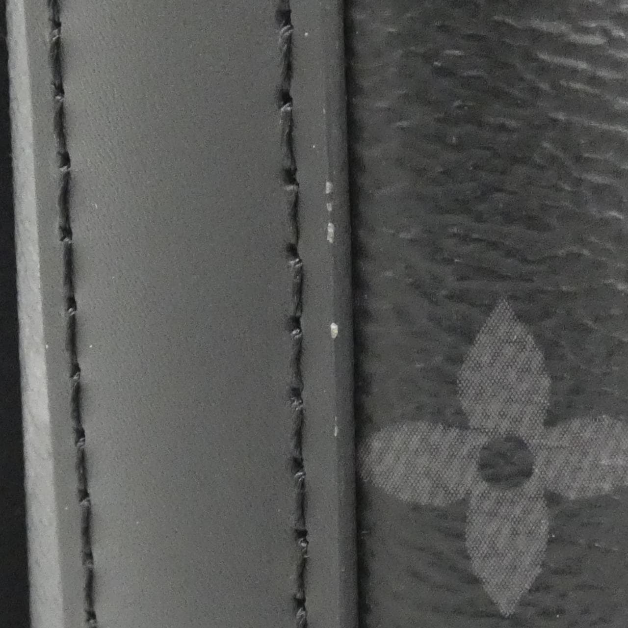 ルイヴィトン モノグラム エクリプス ディストリクト PM M45272 ショルダーバッグ