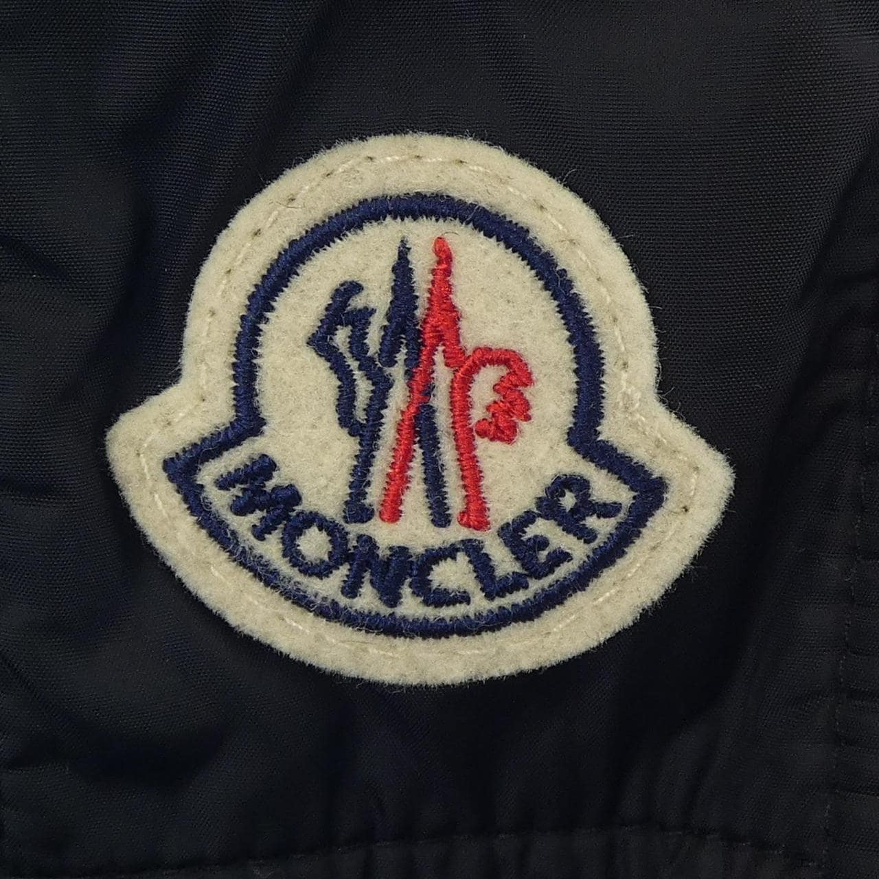 モンクレール MONCLER ダウンジャケット