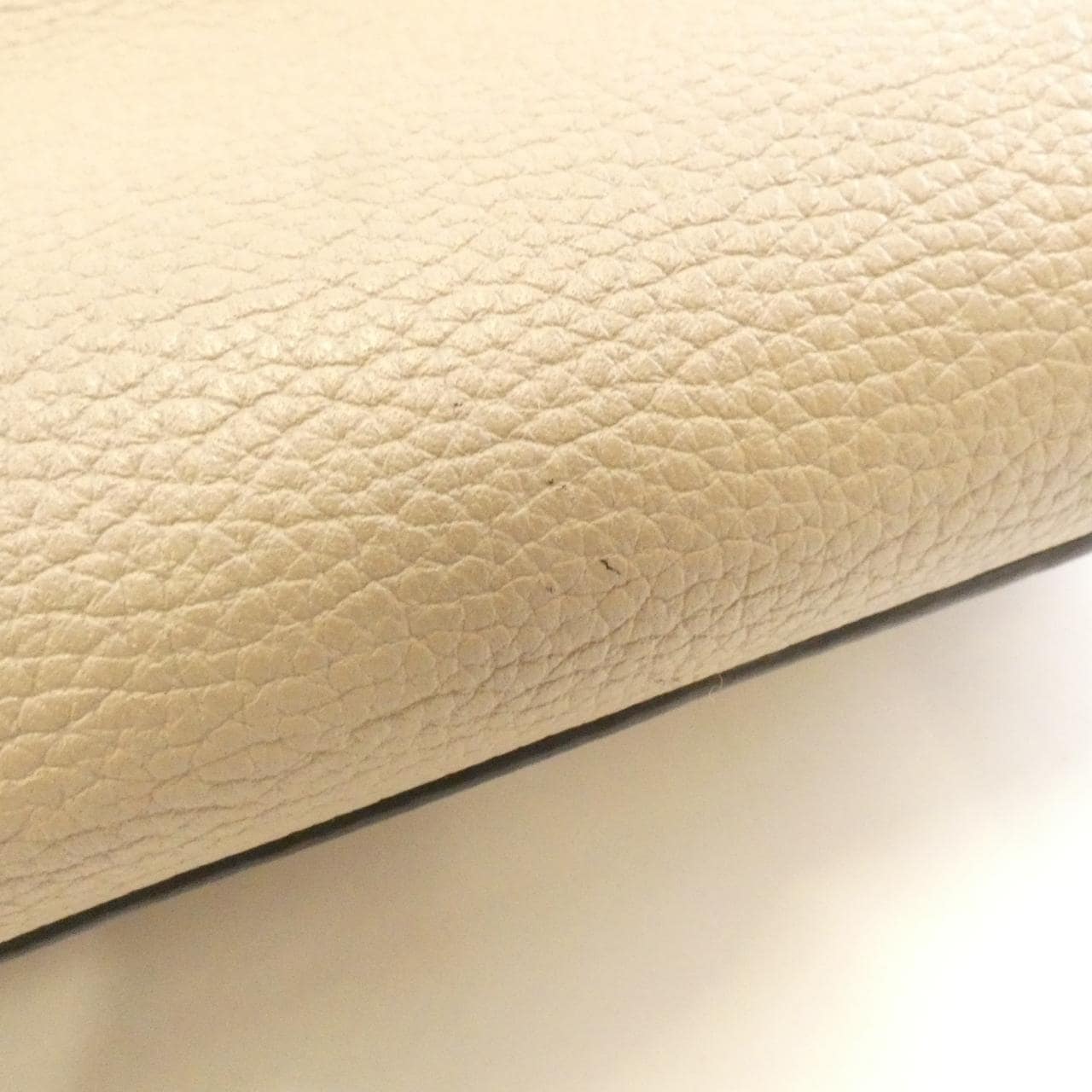 ルイヴィトン マヒナ オメア M55031 バッグ