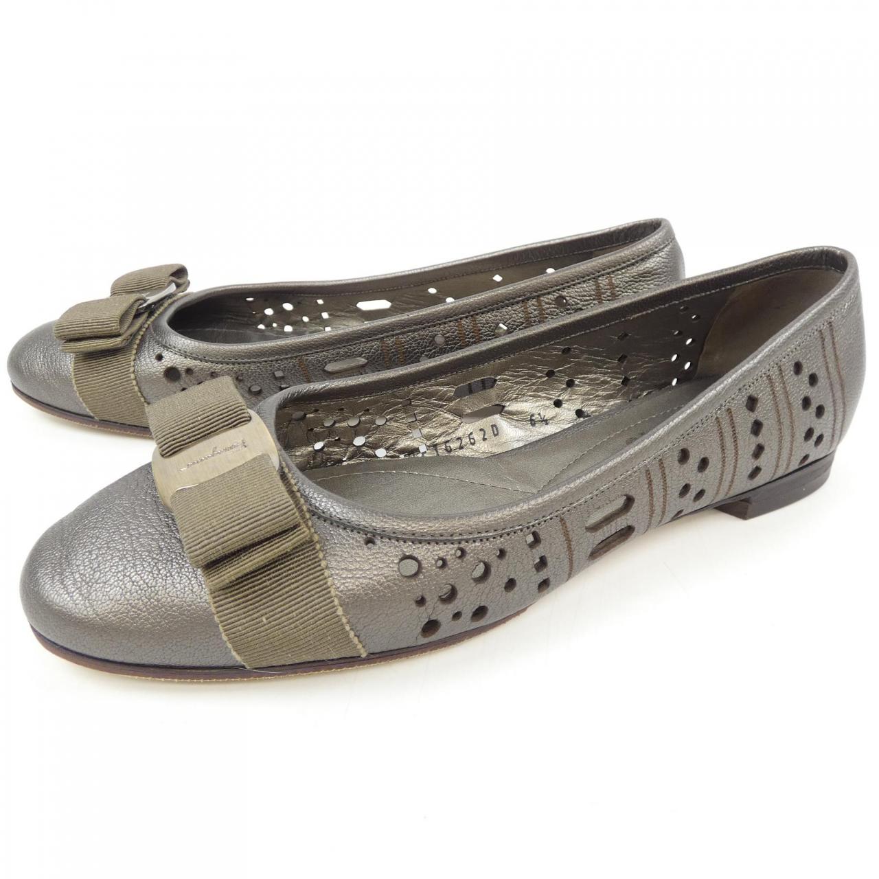 サルヴァトーレフェラガモ SALVATORE FERRAGAMO パンプス