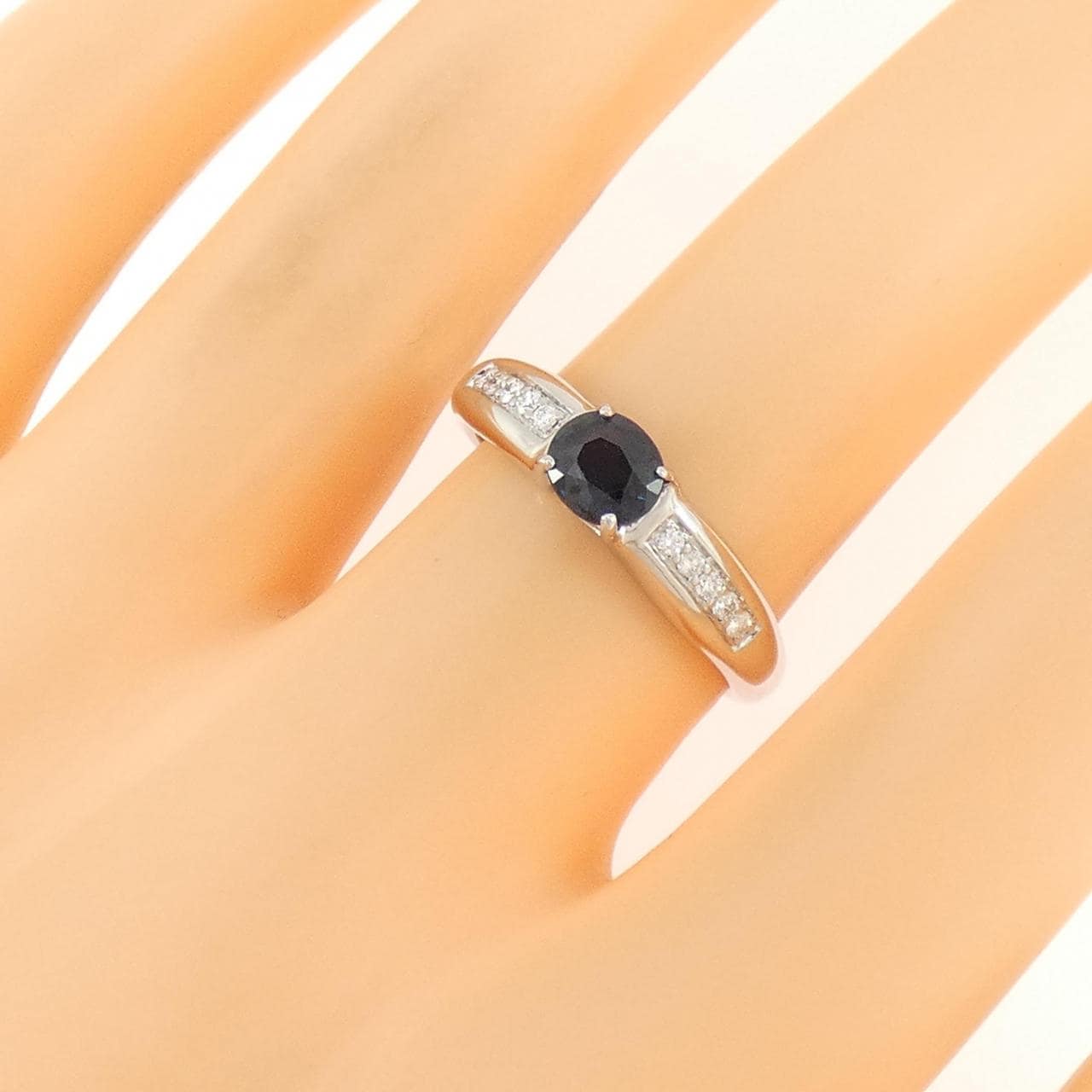K18WG サファイヤ リング 0.62CT