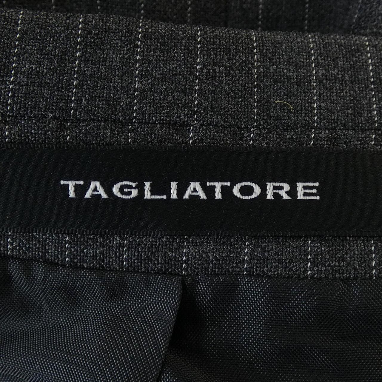 タリアトーレ TAGLIATORE スーツ