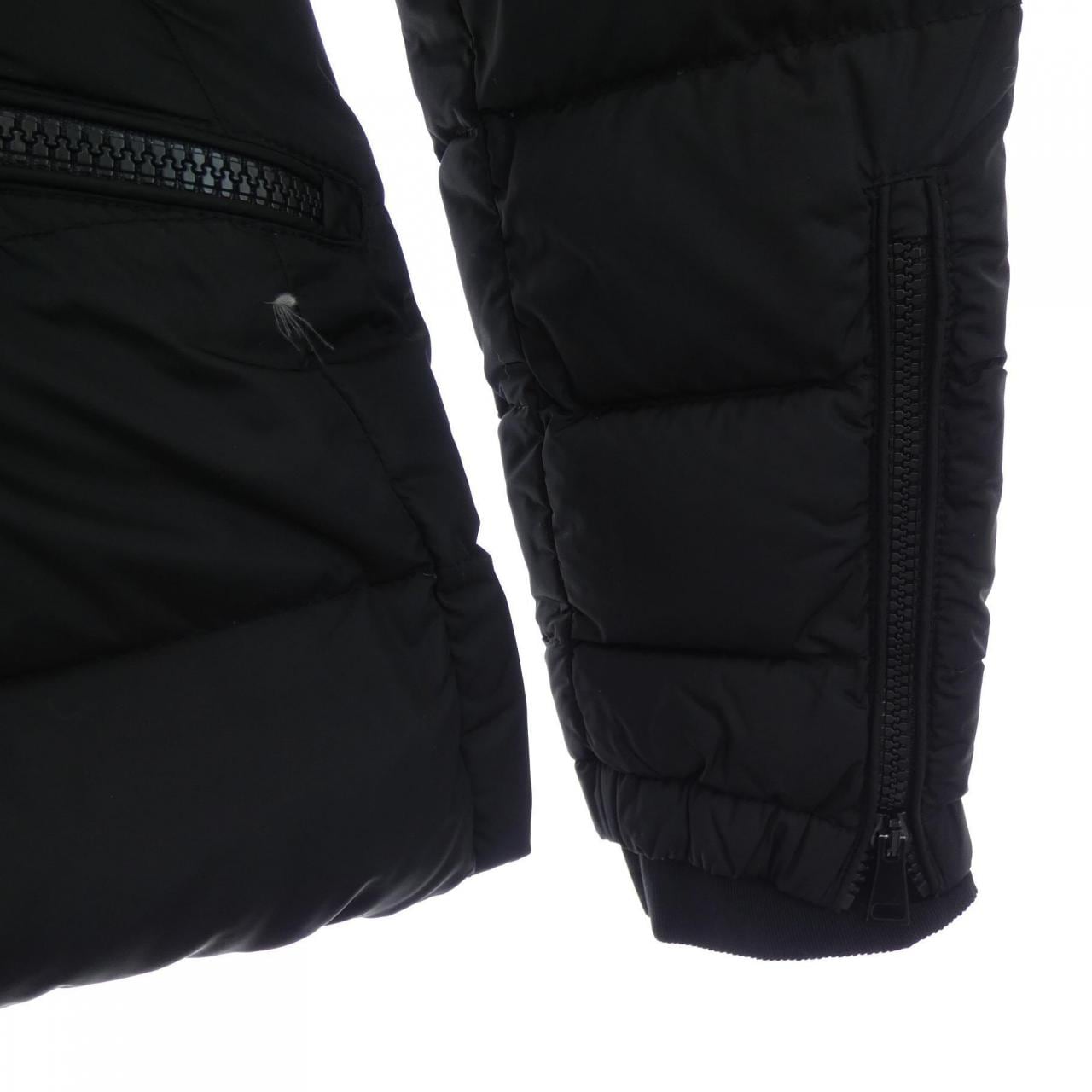 モンクレール MONCLER BETULA ダウンジャケット