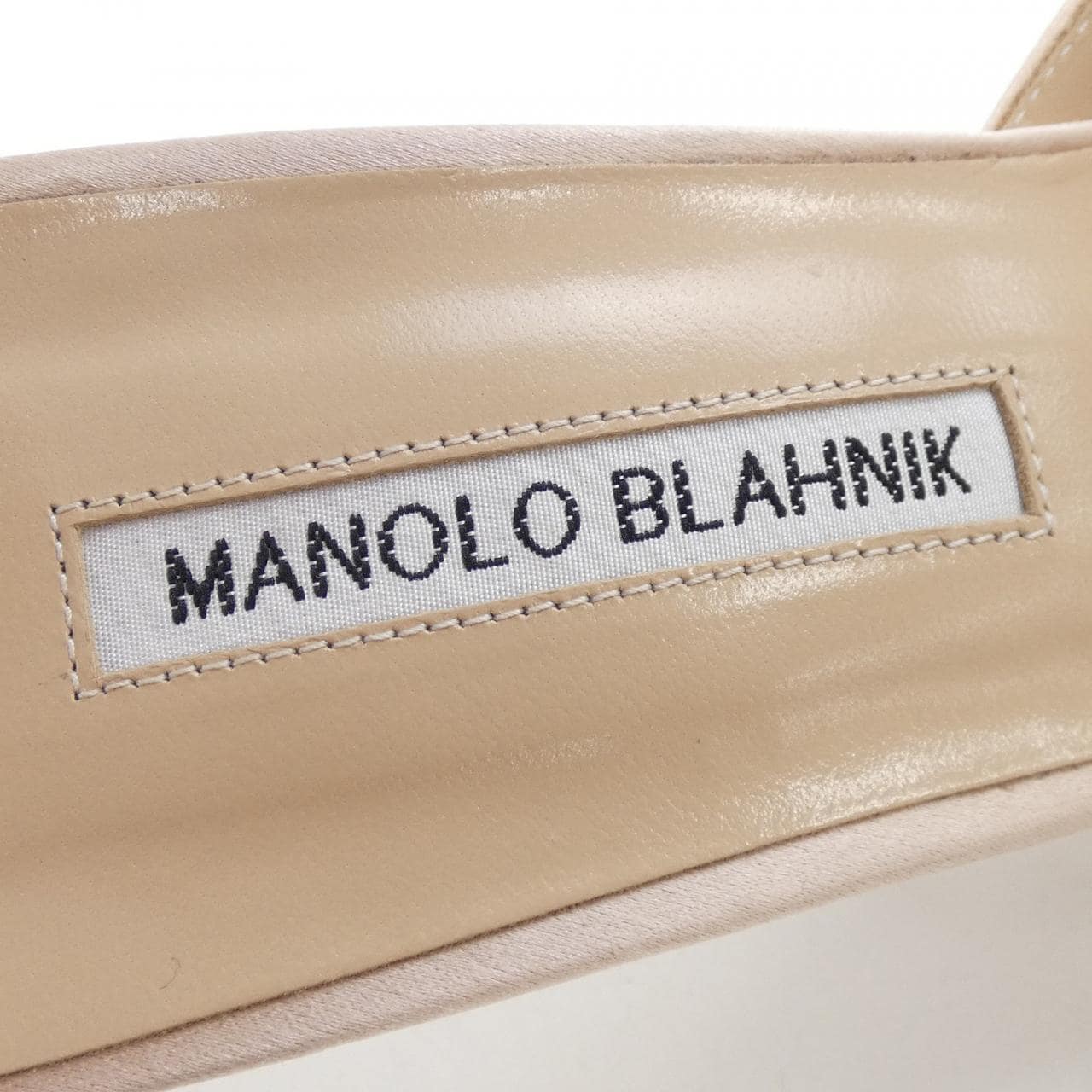 マノロブラニク MANOLO BLAHNIK パンプス