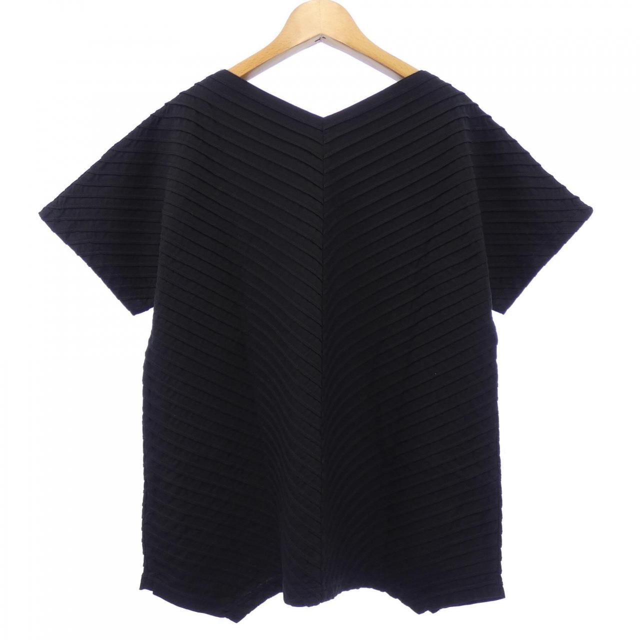 YACCO MARICARD トップス
