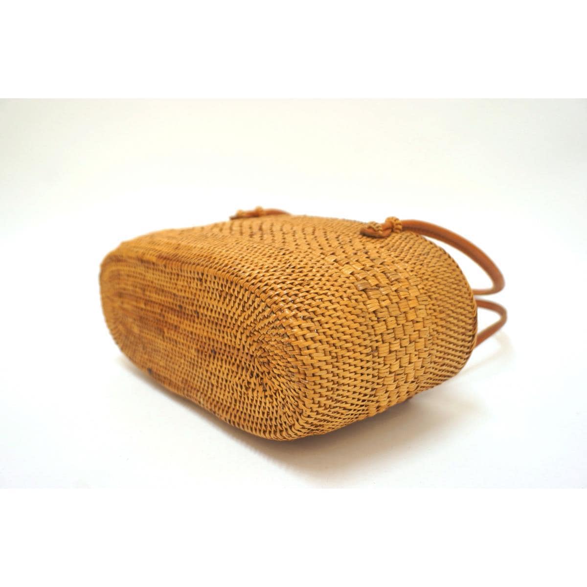 【新品】カゴバッグ　巾着付き