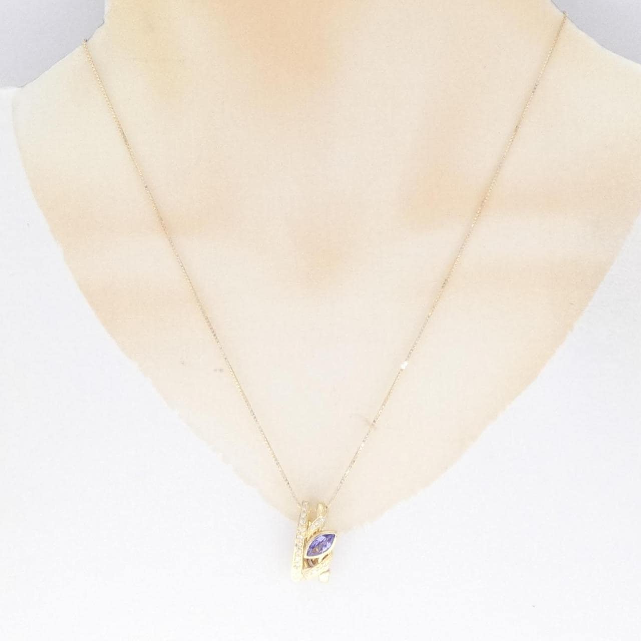 K18YG Tanzanite necklace 0.562CT