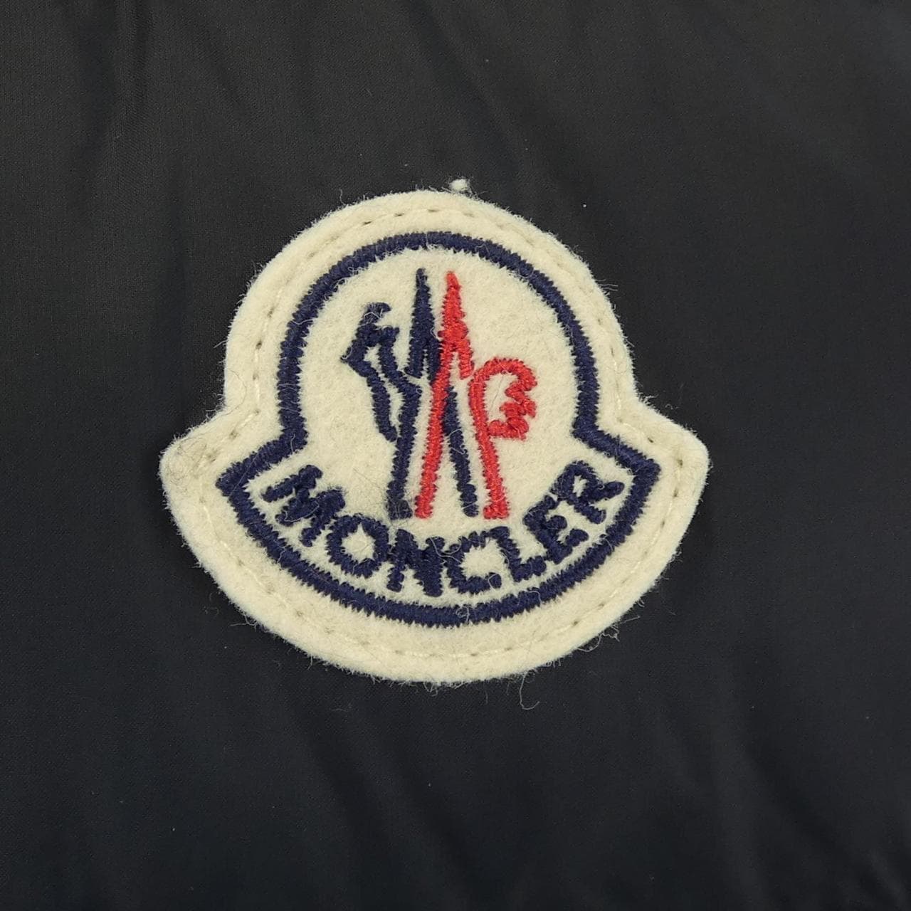 【新品】モンクレール MONCLER ROCOQUE ダウンベスト