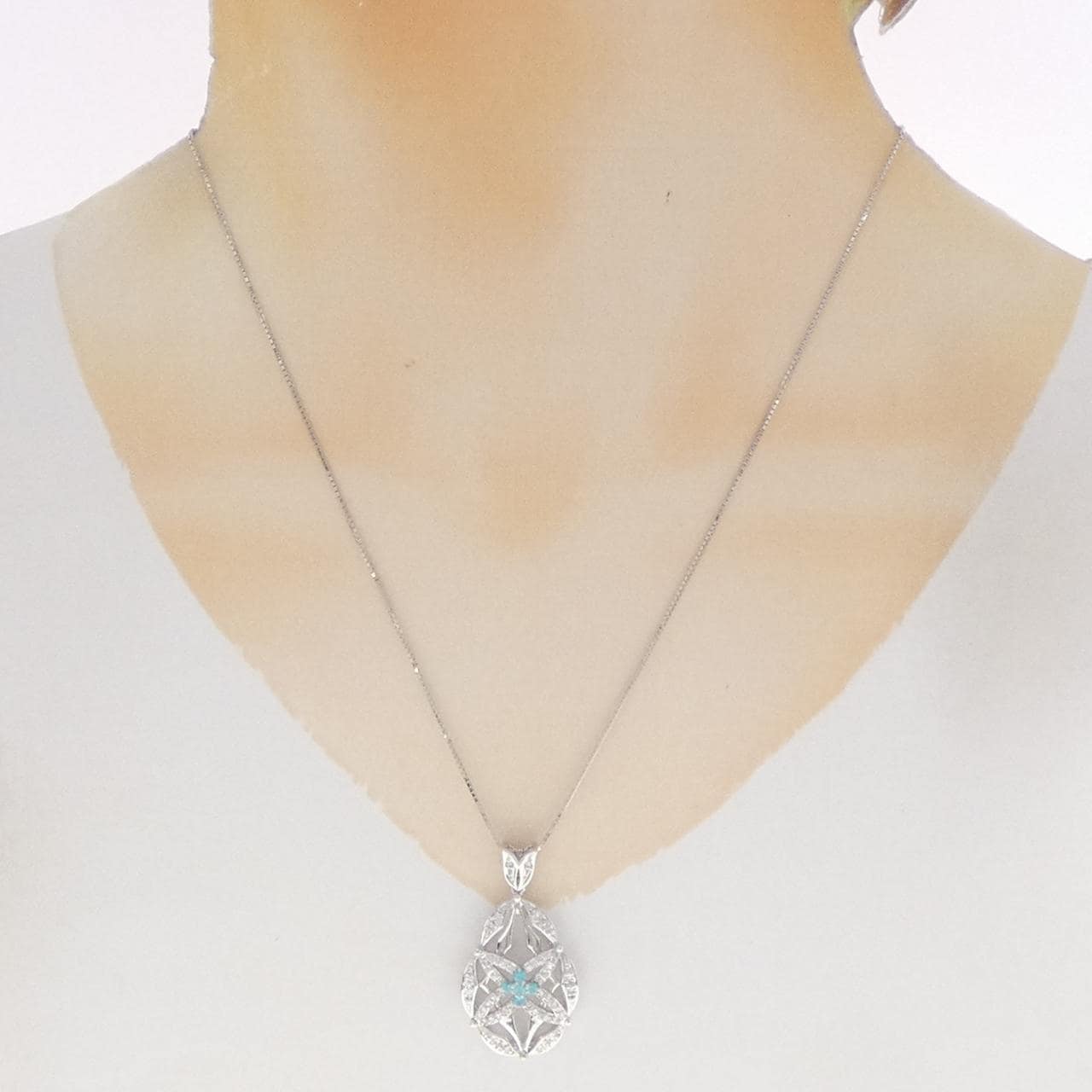K18WG トルマリン ネックレス 0.15CT