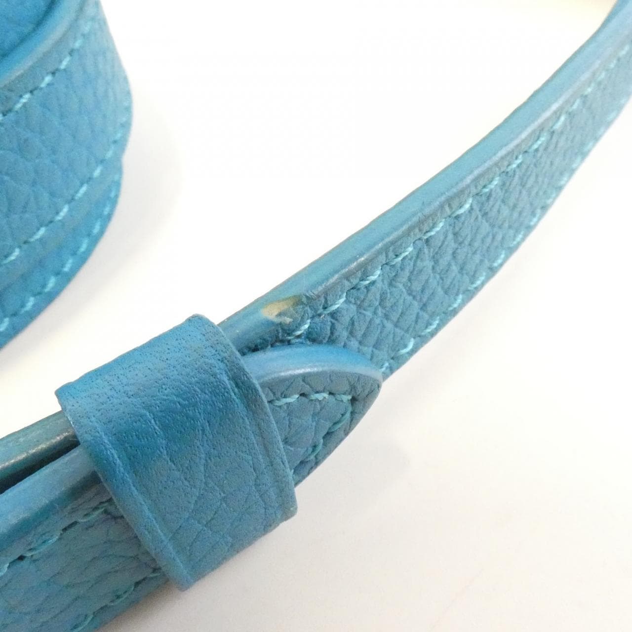 ルイヴィトン トリヨン モノグラム トリアングル メッセンジャー M55925 ショルダーバッグ