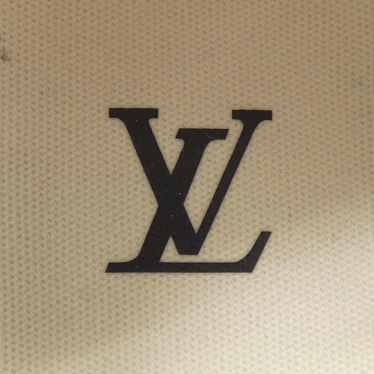 ルイヴィトン LOUIS VUITTON LVバターソフト スニーカー