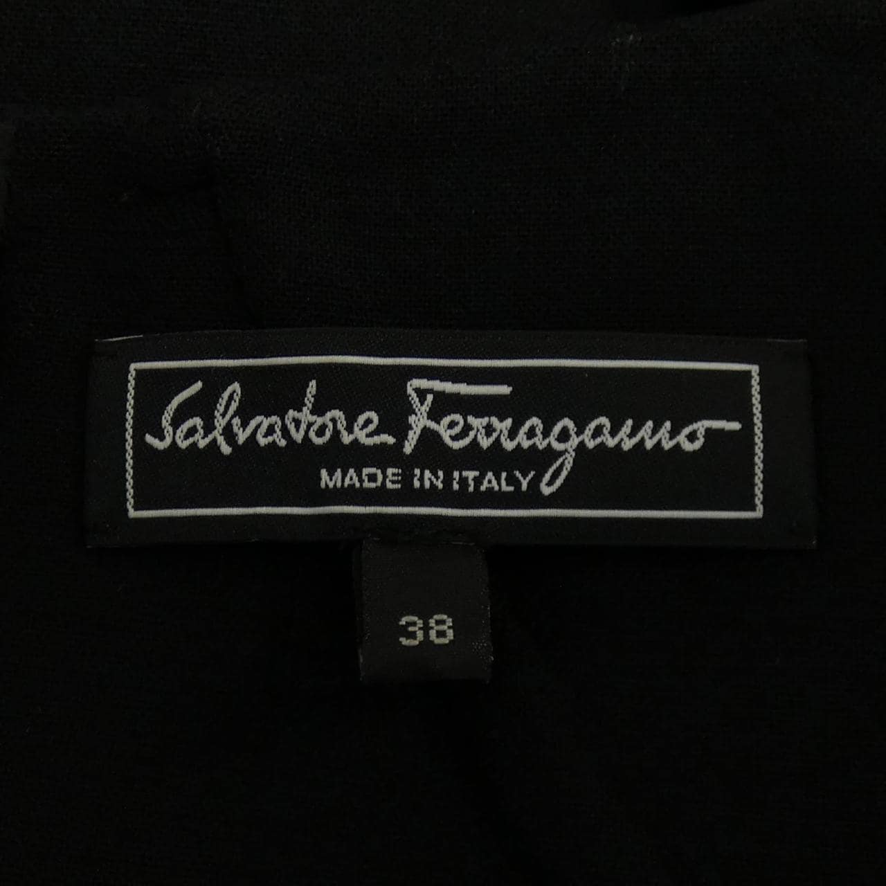 サルヴァトーレフェラガモ SALVATORE FERRAGAMO ワンピース