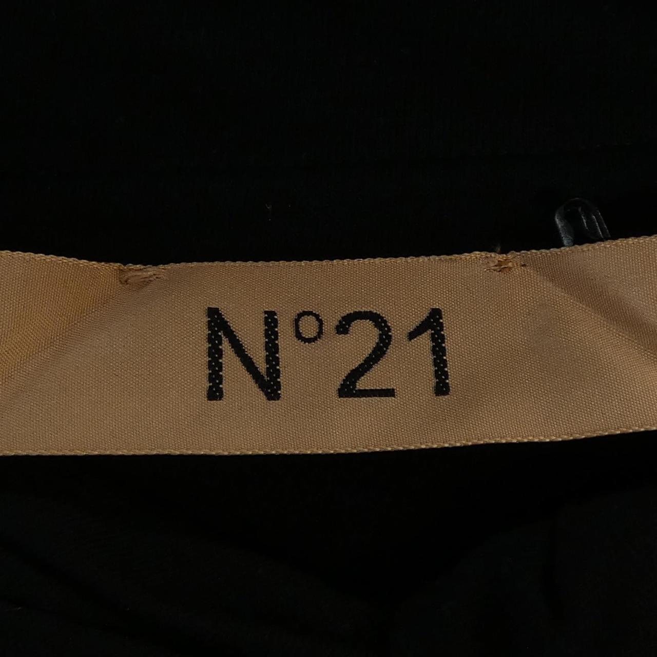 ヌメロヴェントゥーノ N°21 P24IN2C F0214157 トップス