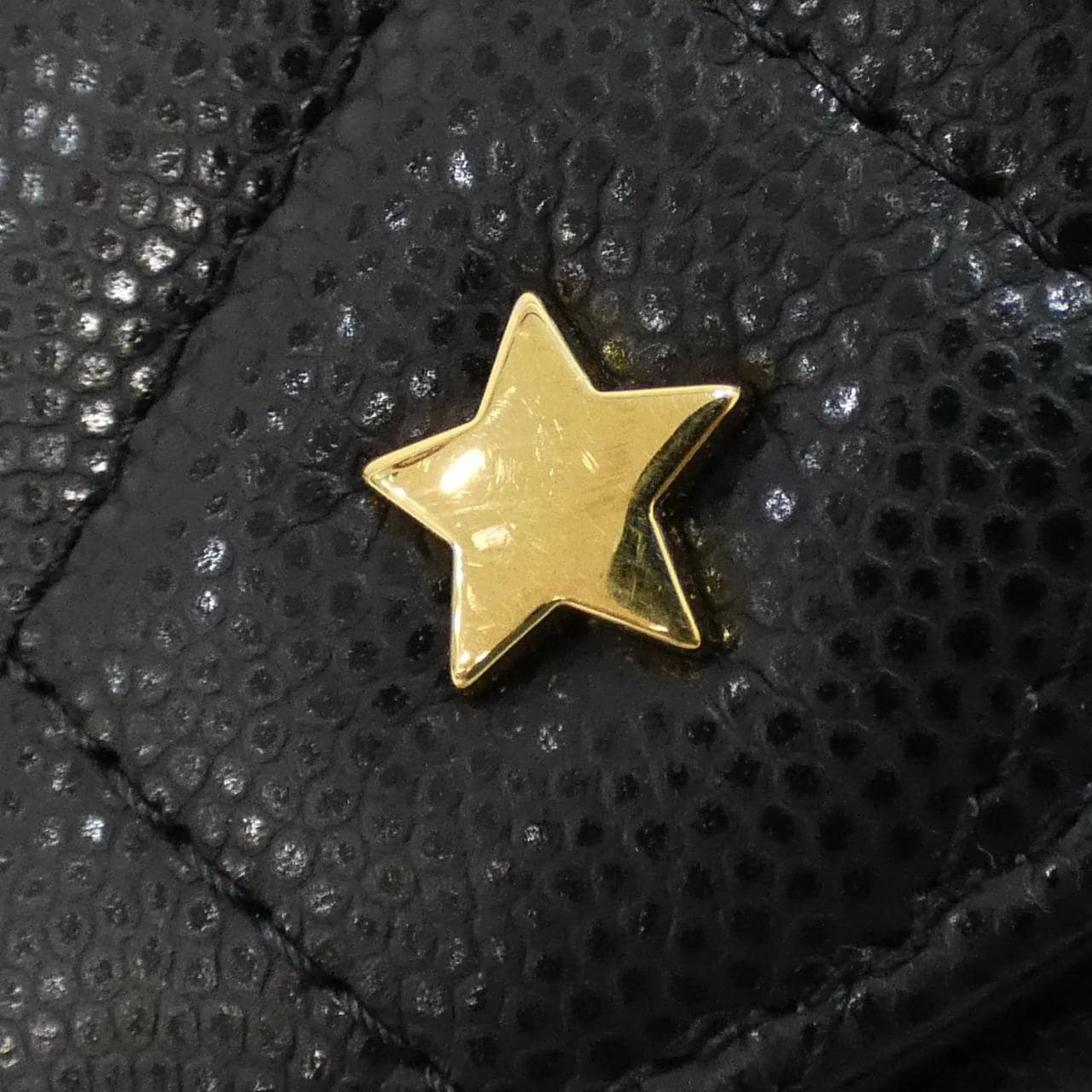 シャネル チェーンクラッチ