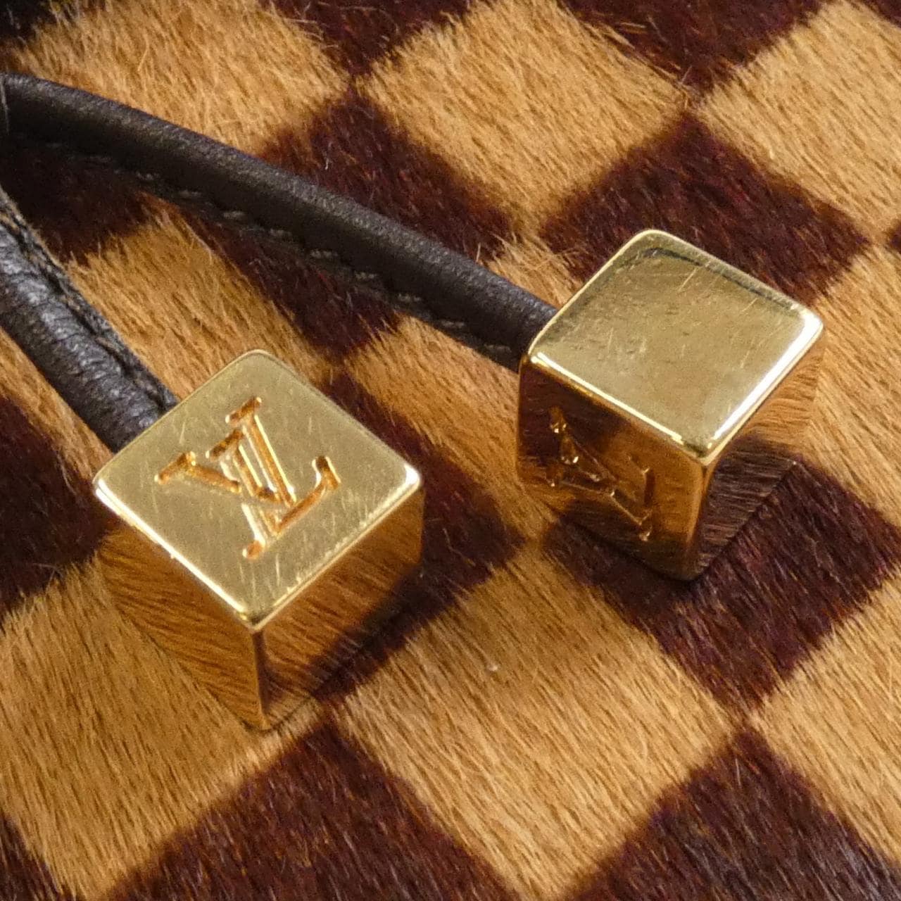 ルイヴィトン ダミエ ソバージュ ガゼル M92130 ショルダーバッグ