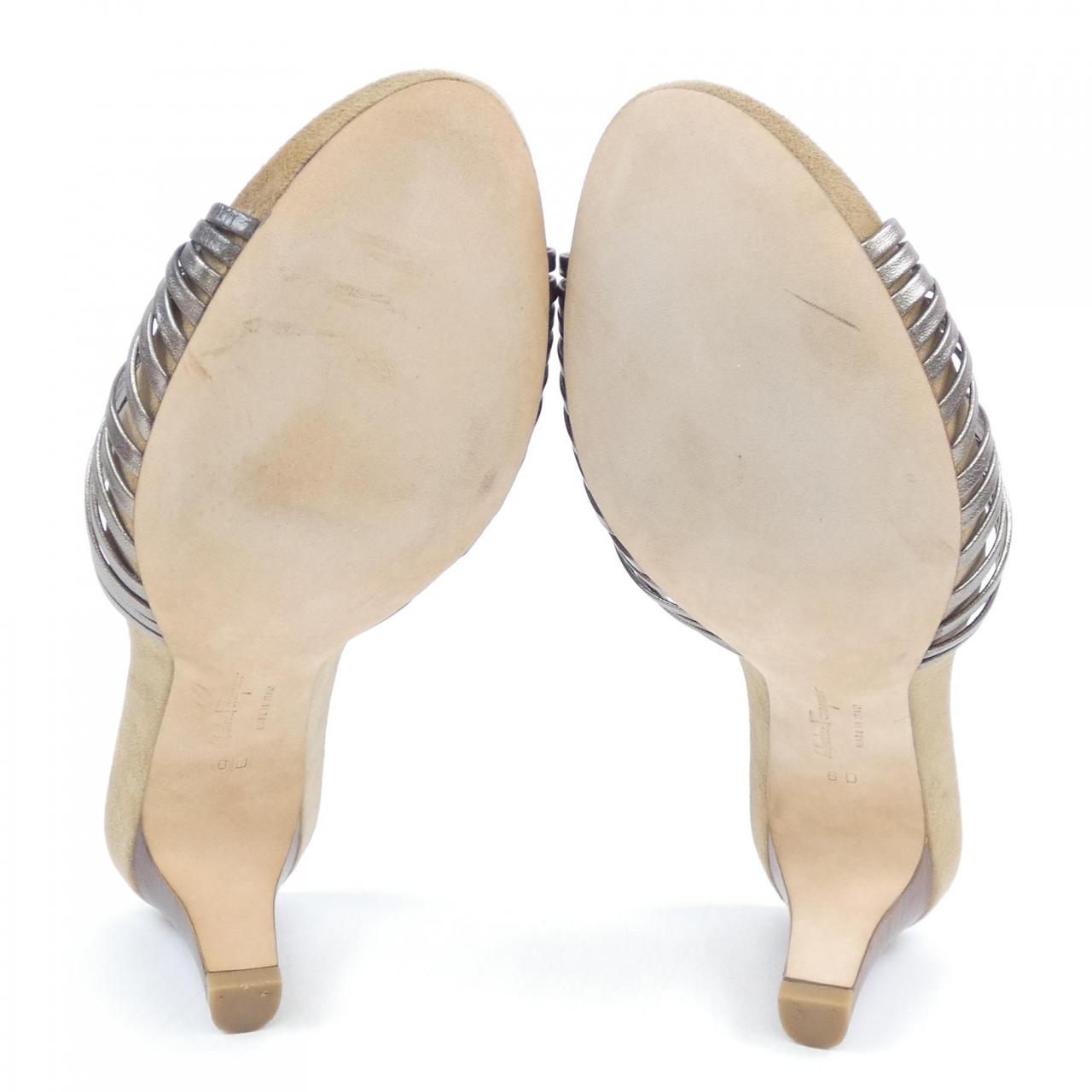 サルヴァトーレフェラガモ SALVATORE FERRAGAMO サンダル