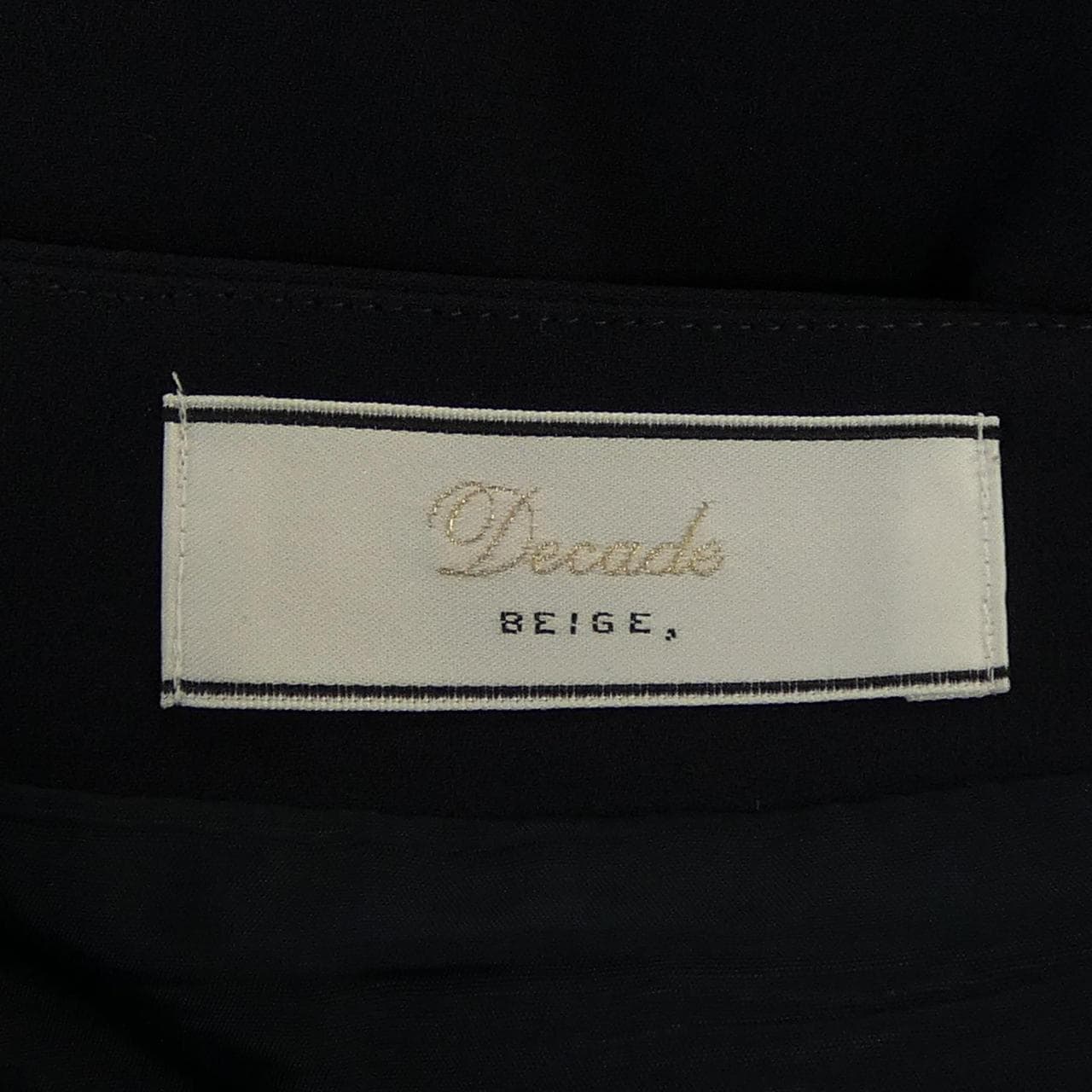 ベイジュ BEIGE. スカート